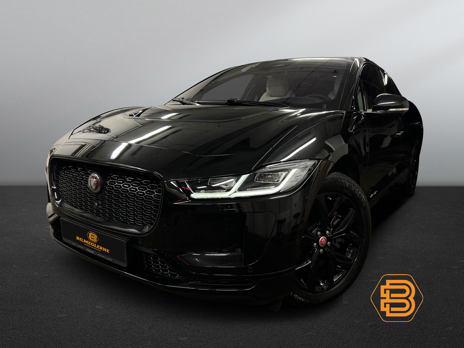 Jaguar I-PACE image1