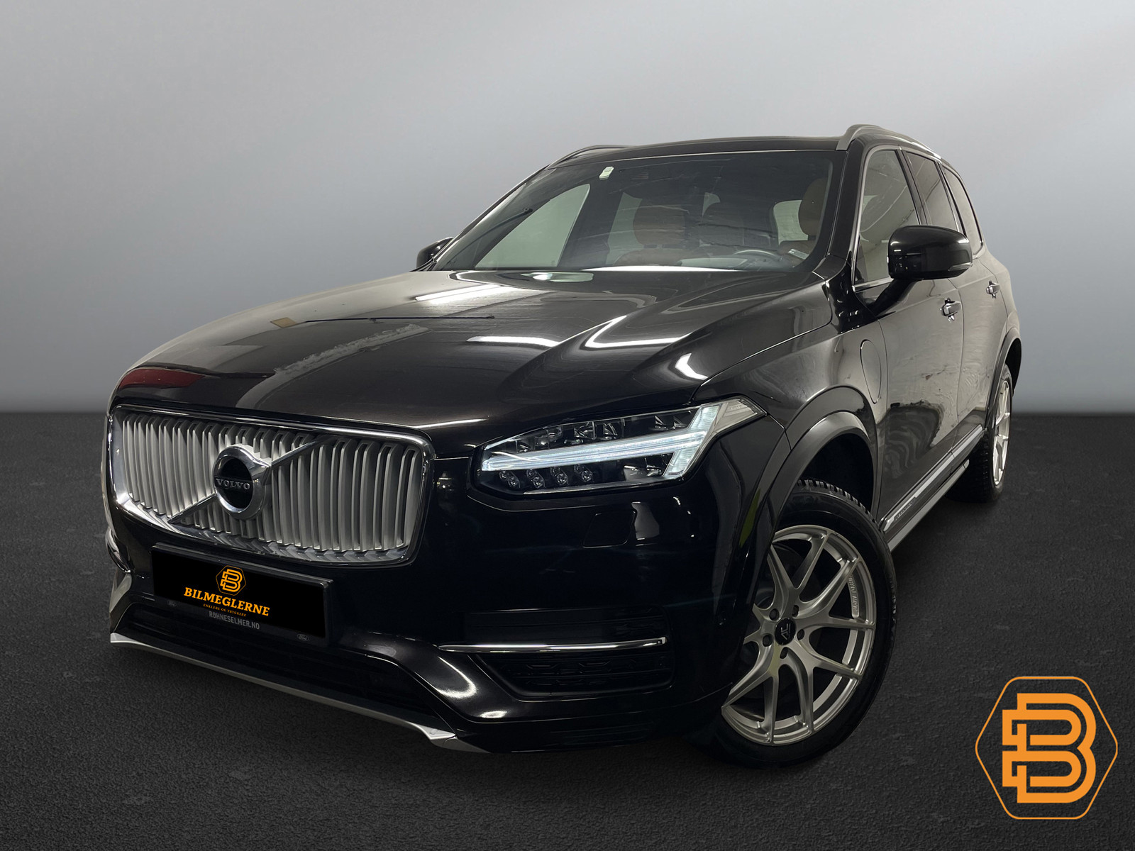 Volvo XC90 image1