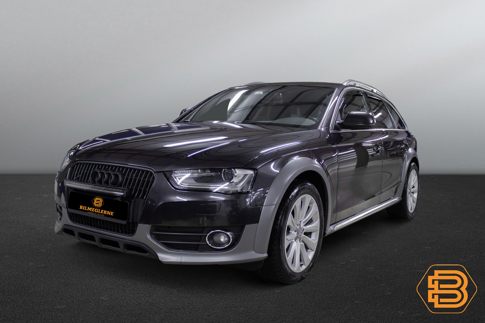 Audi A4 allroad image1