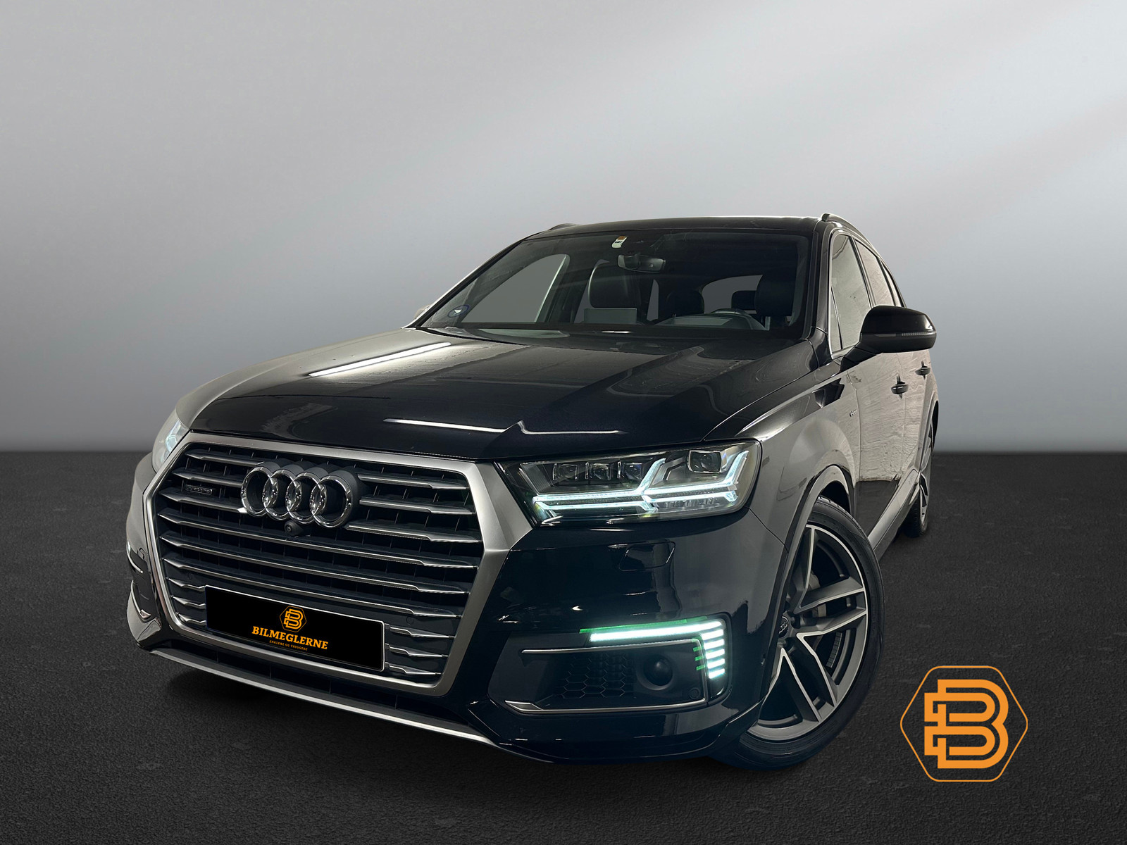Audi Q7 image1