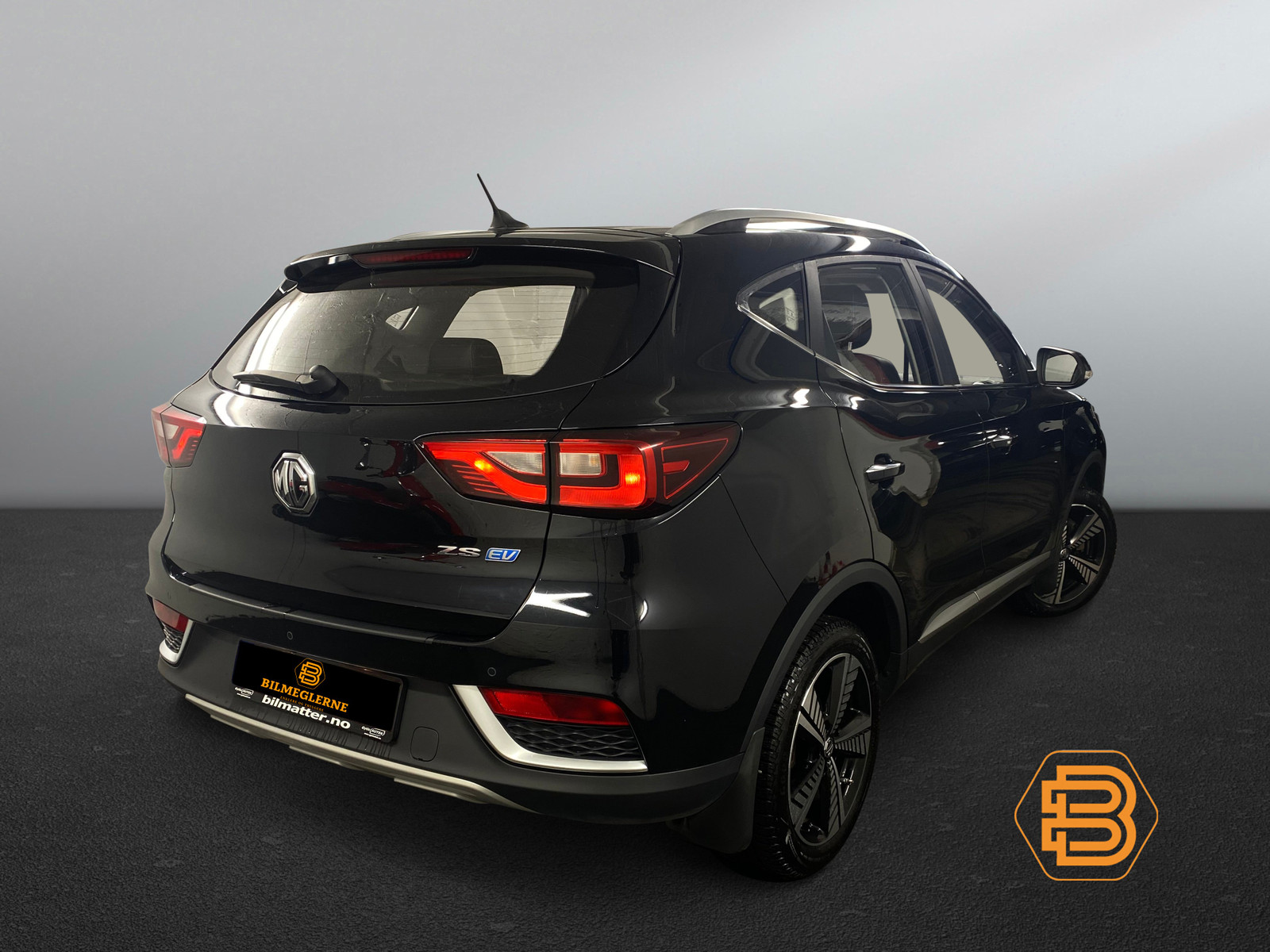 MG ZS EV  image2