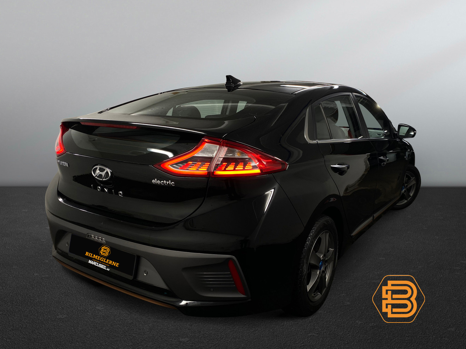 Hyundai IONIQ  image2