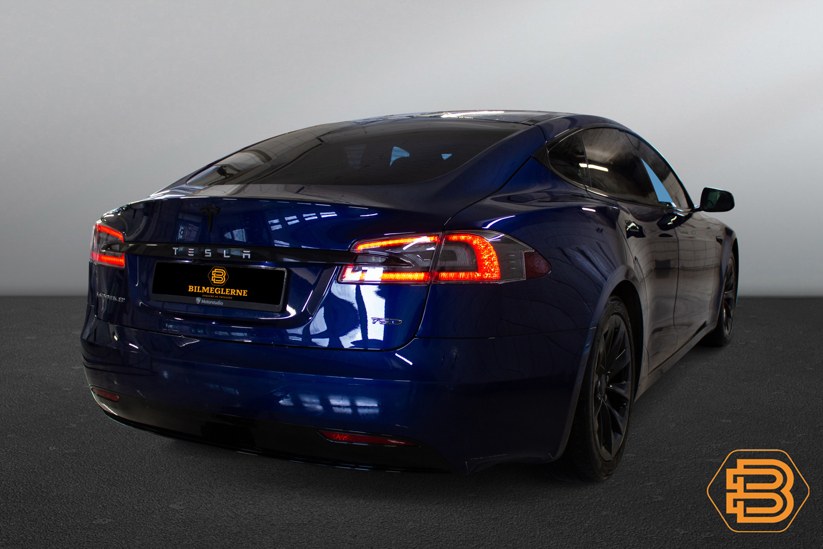 Tesla Model S  image2