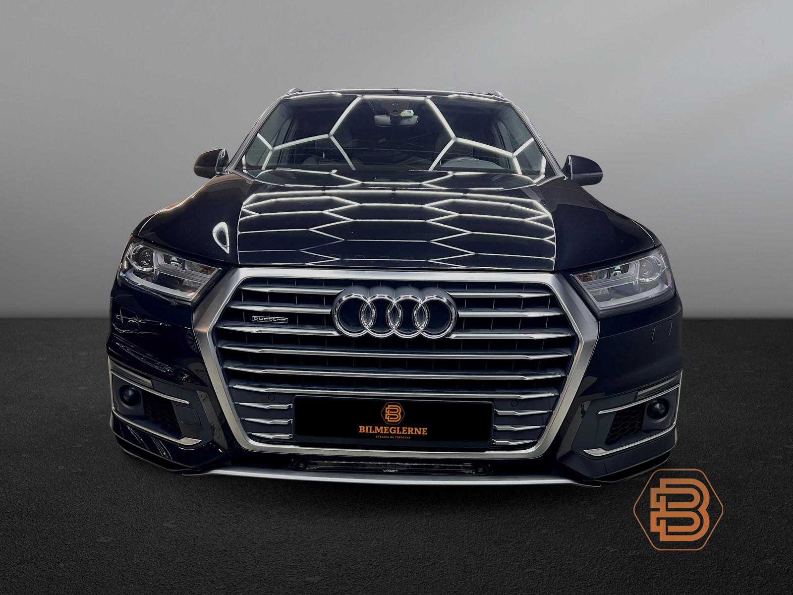 AUDI Q7 E TRON S-Line  image3