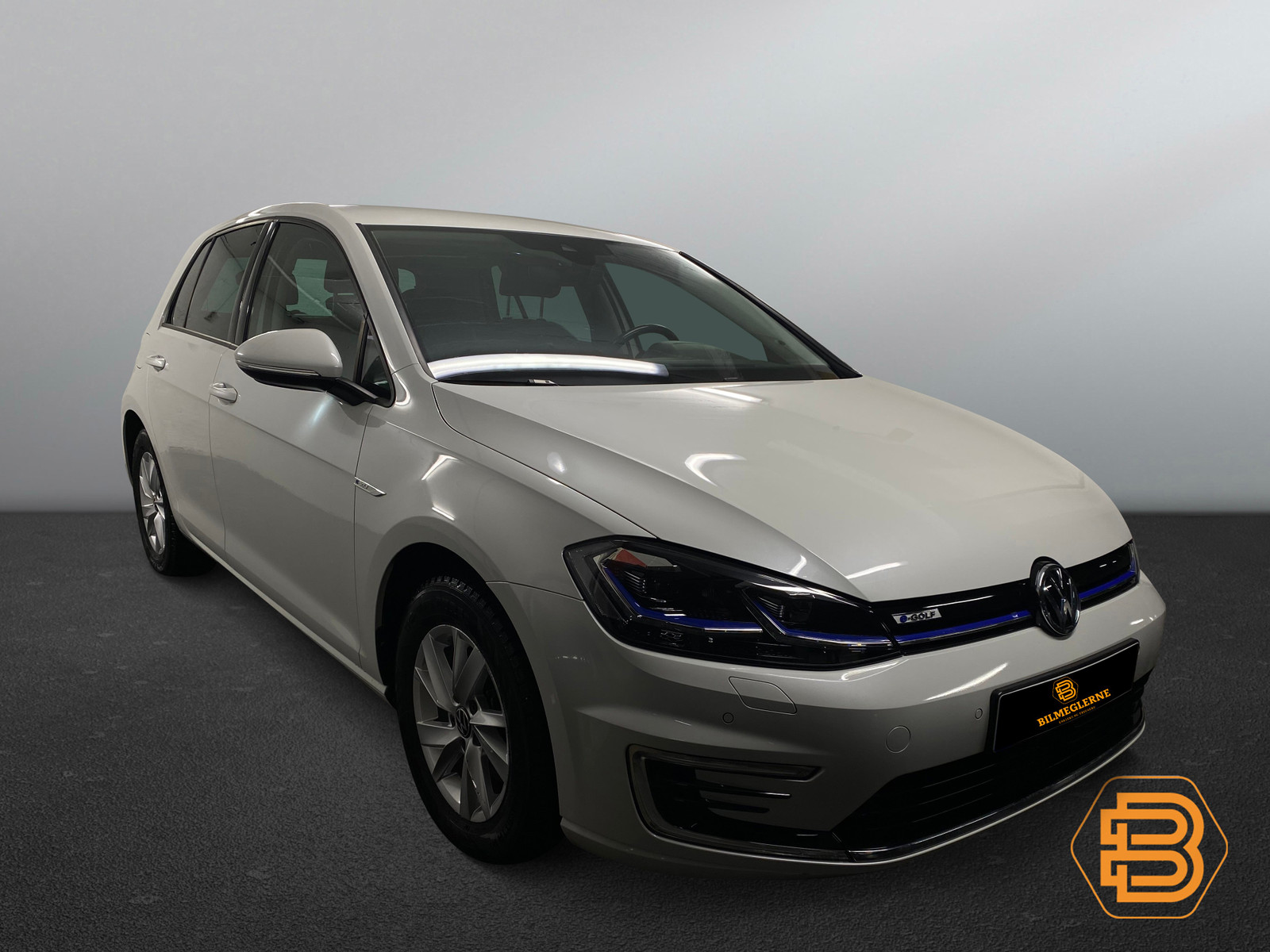 Volkswagen Golf  image3