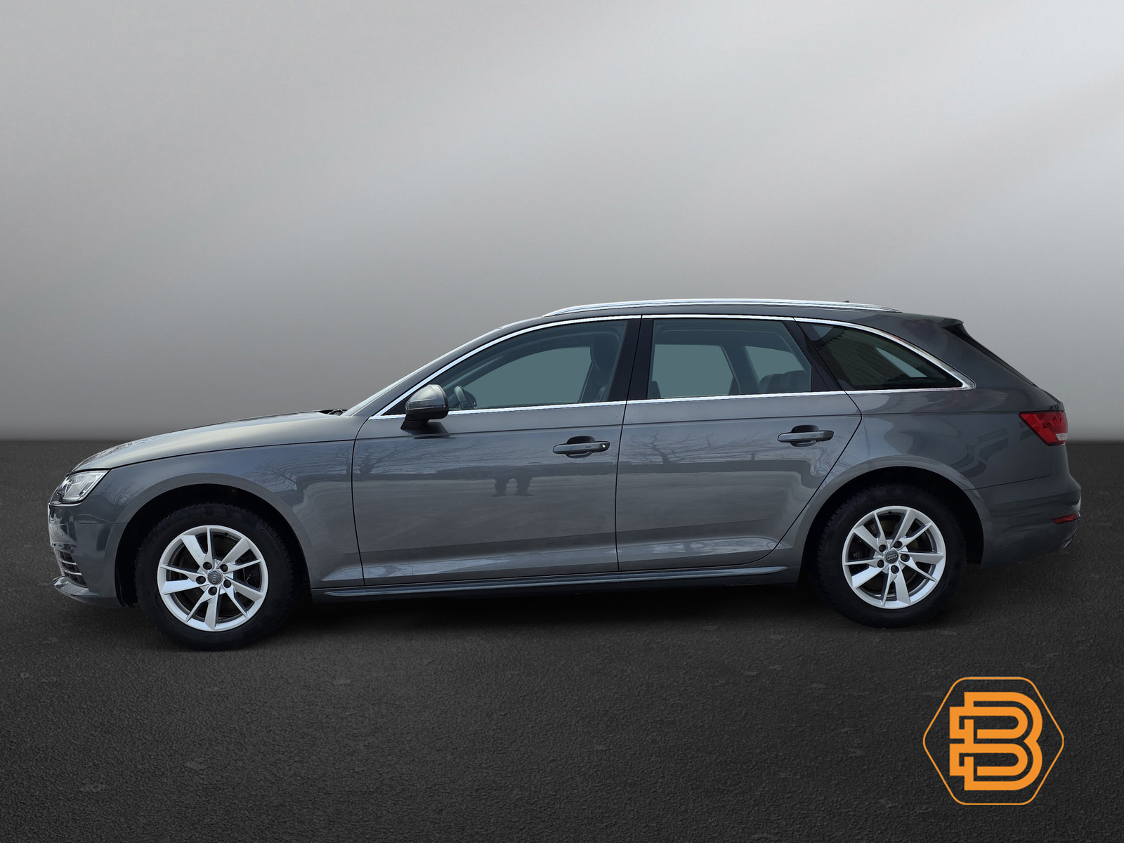 Audi A4  image4