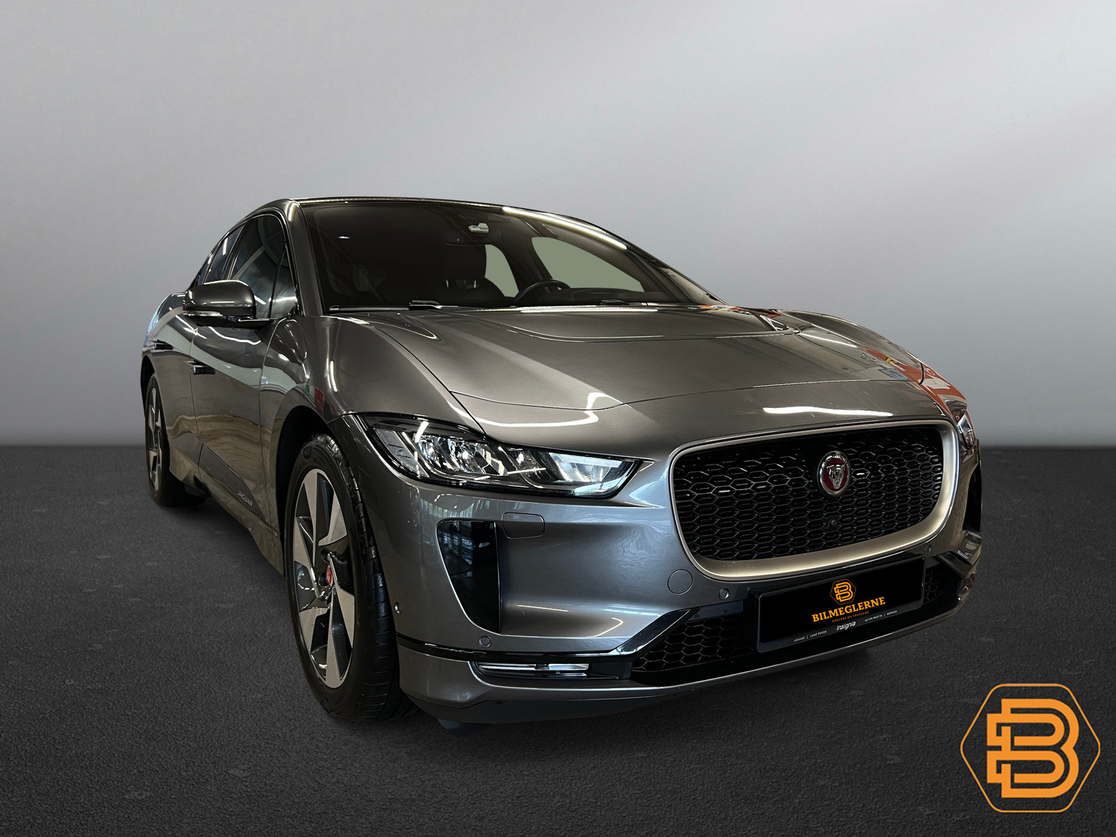 Jaguar I-PACE  image4