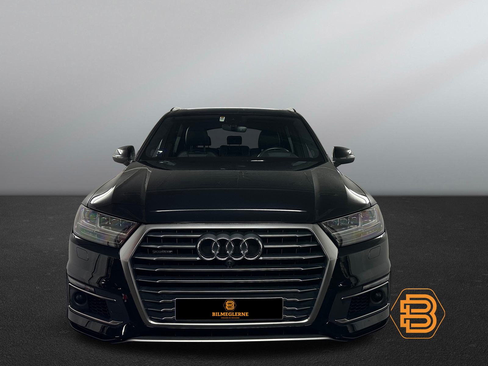 Audi Q7  image4
