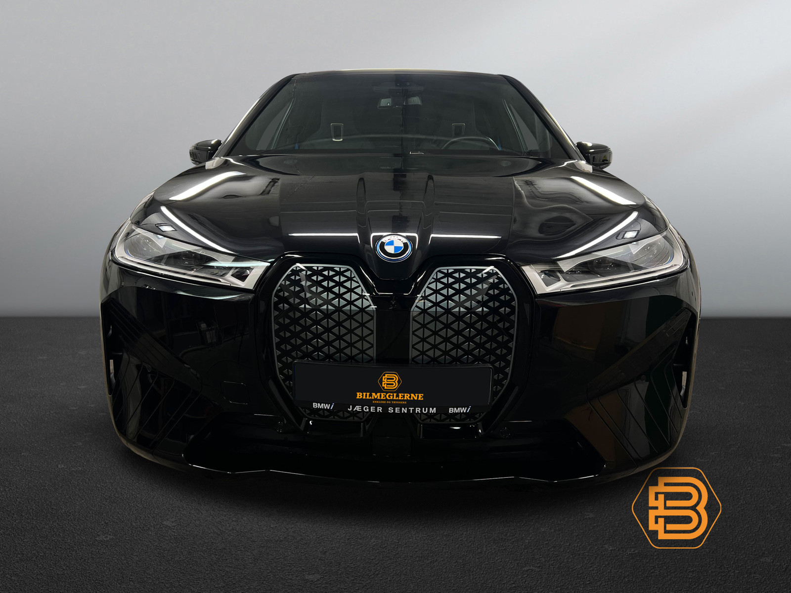 BMW iX xDrive 50  image4
