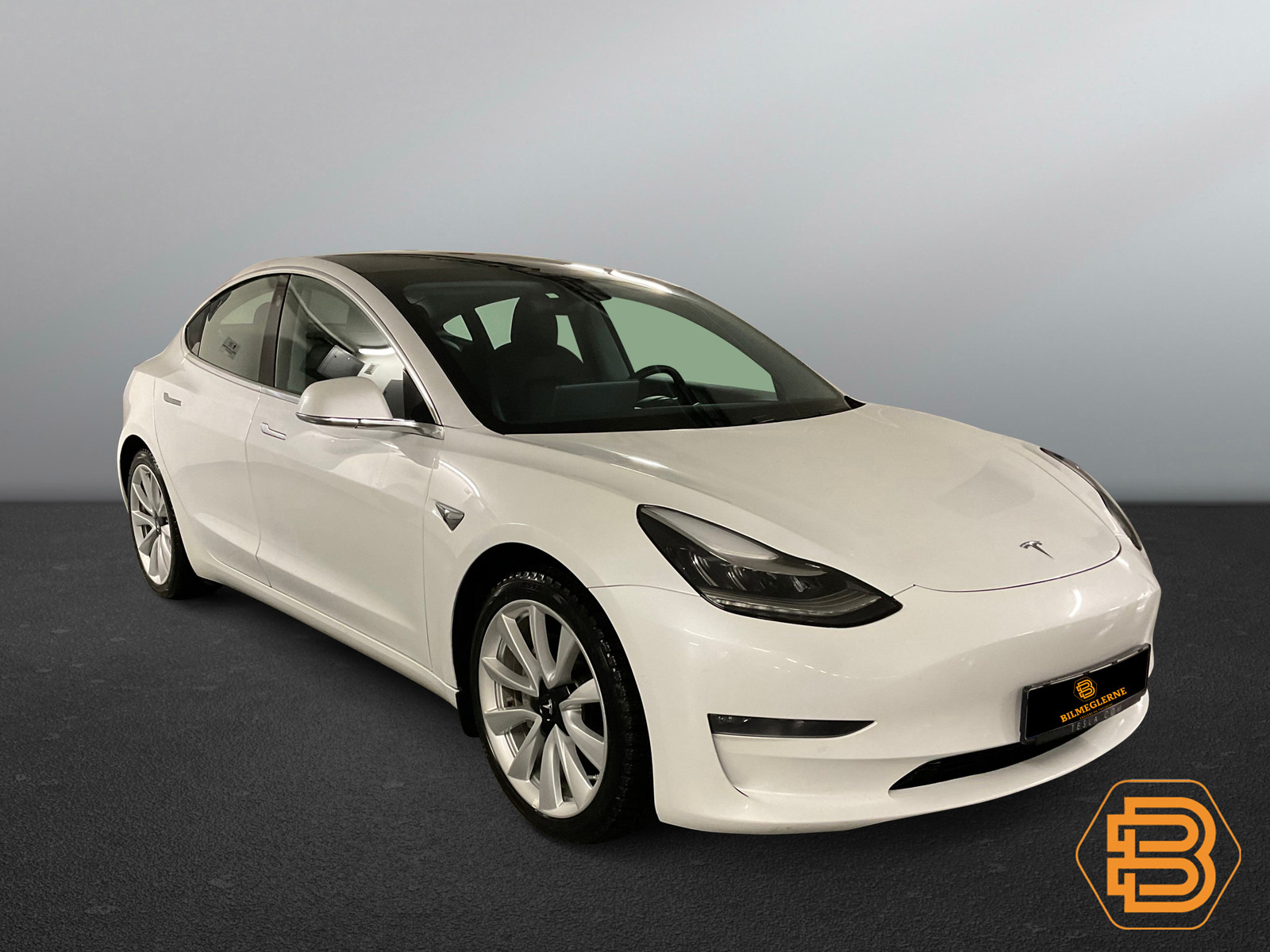Tesla Model 3   image5
