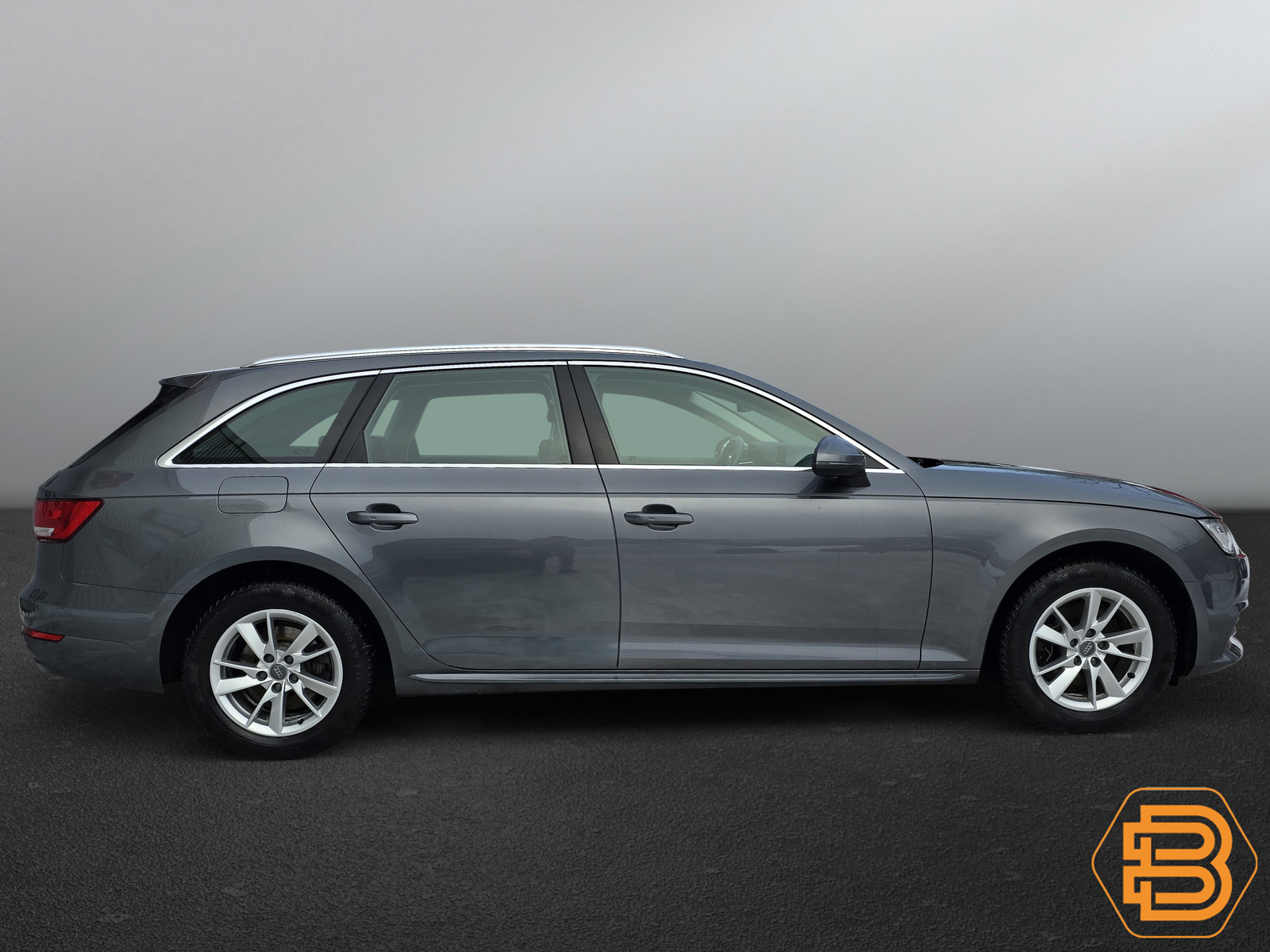 Audi A4   image6