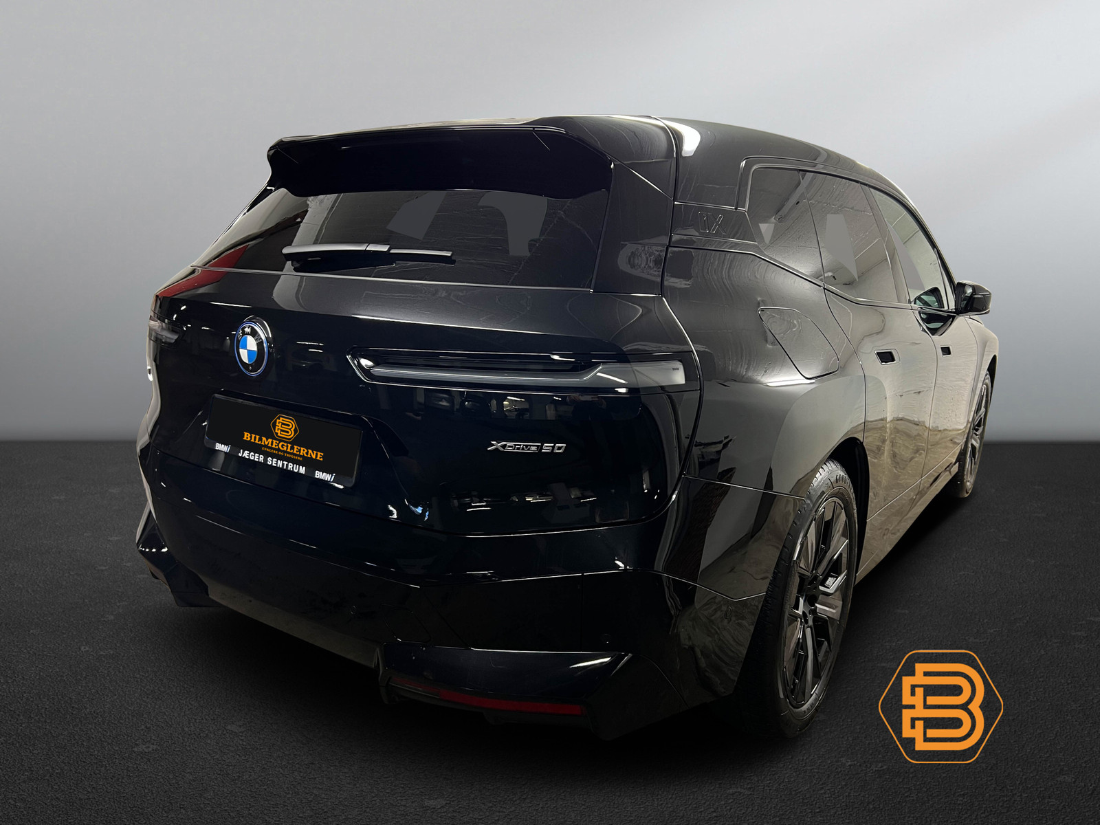 BMW iX xDrive 50   image6