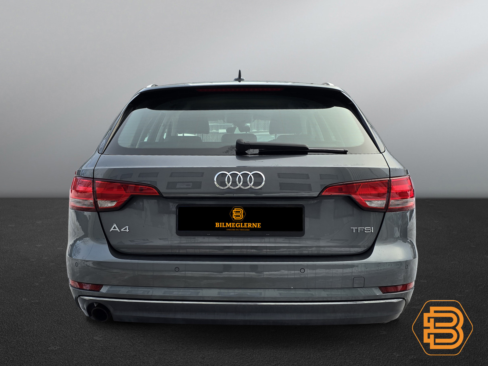 Audi A4   image7