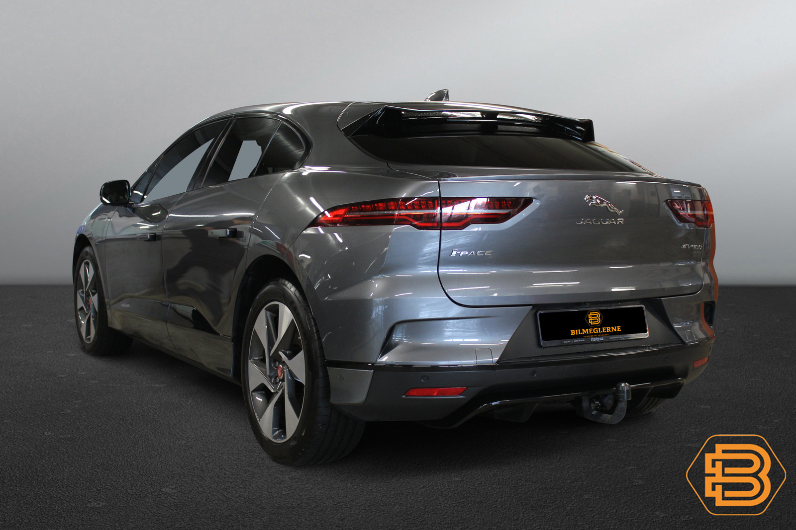 Jaguar I-PACE   image7