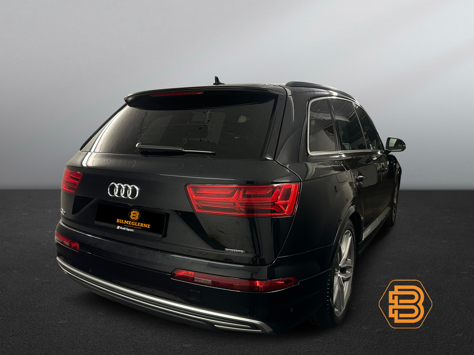 Audi Q7   image7