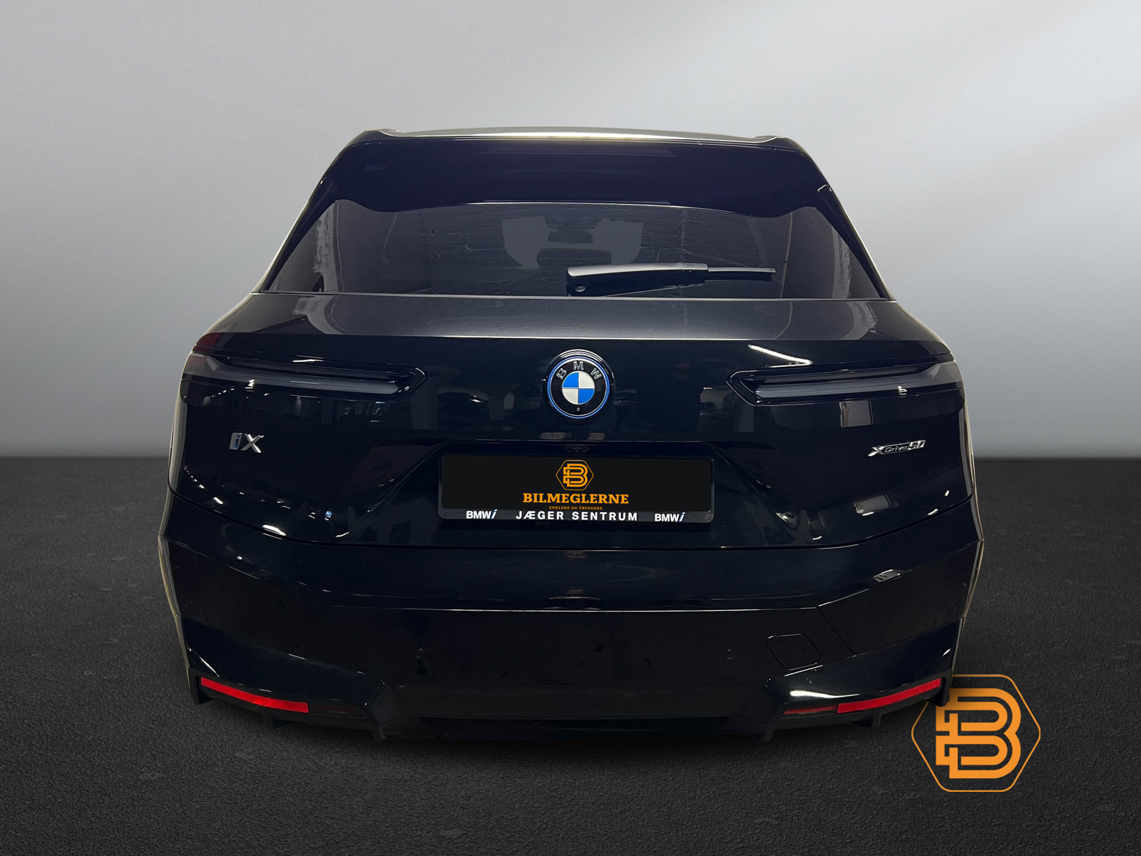 BMW iX xDrive 50   image7