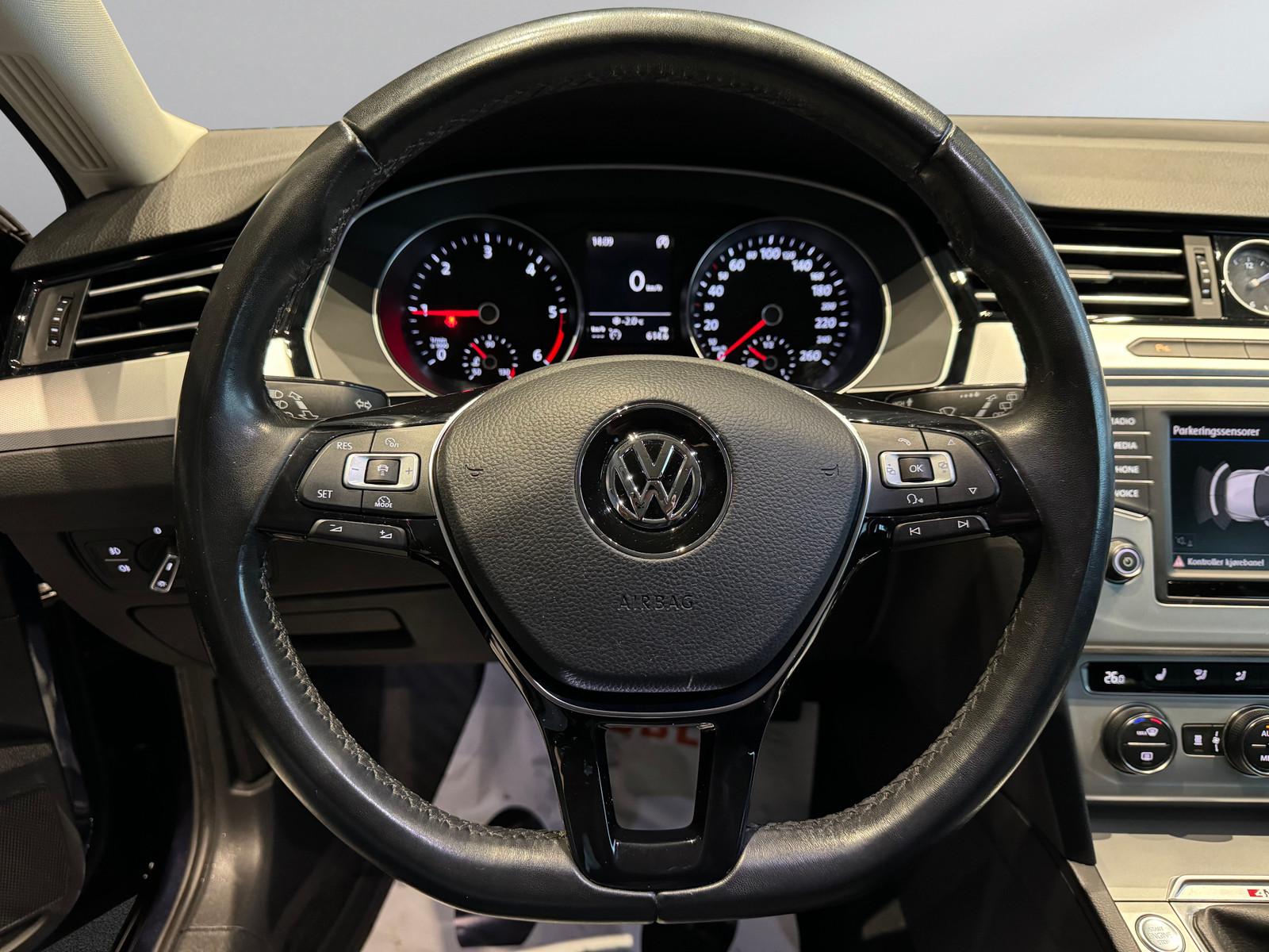 Volkswagen Passat   image7