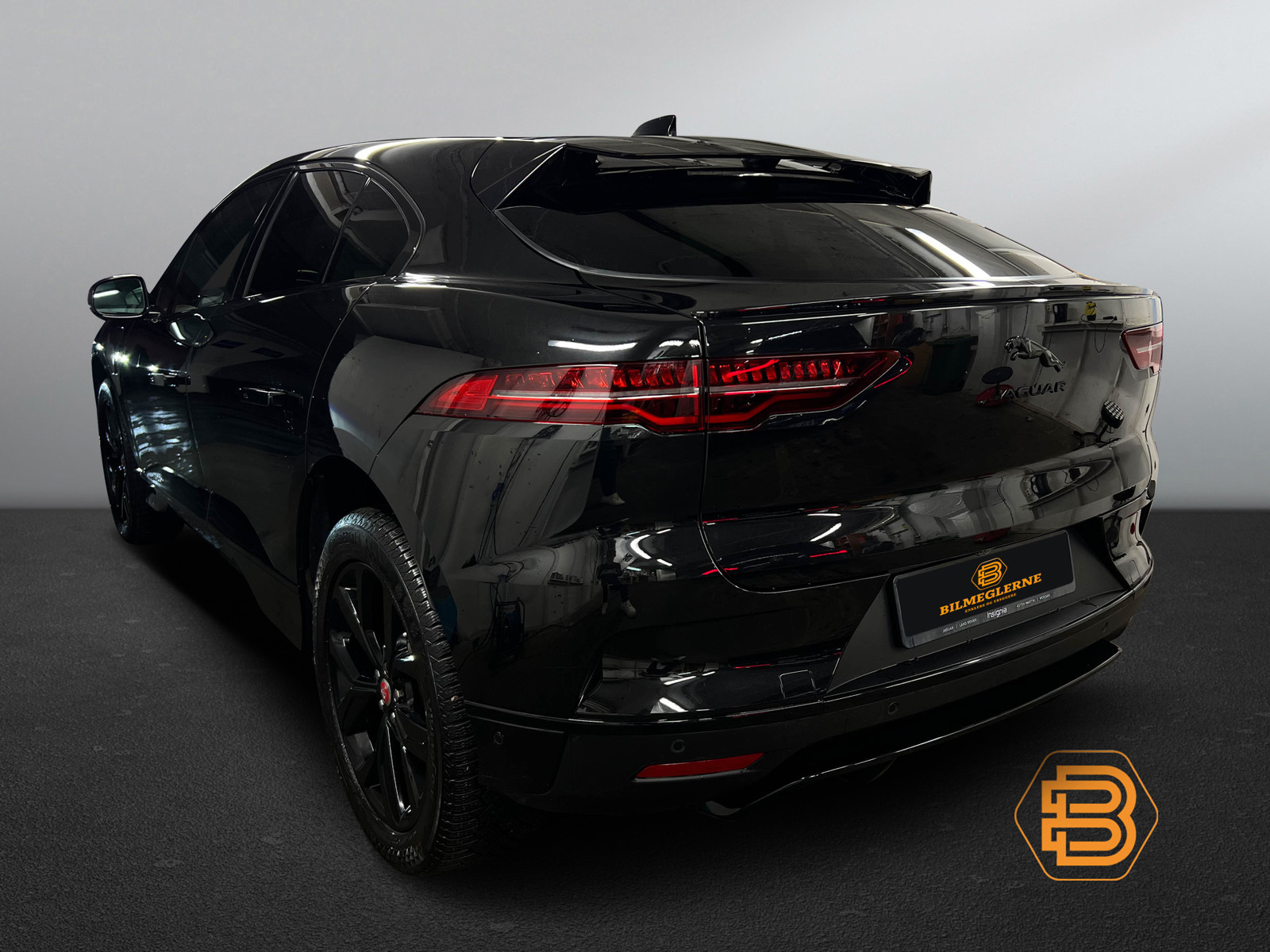 Jaguar I-PACE   image8
