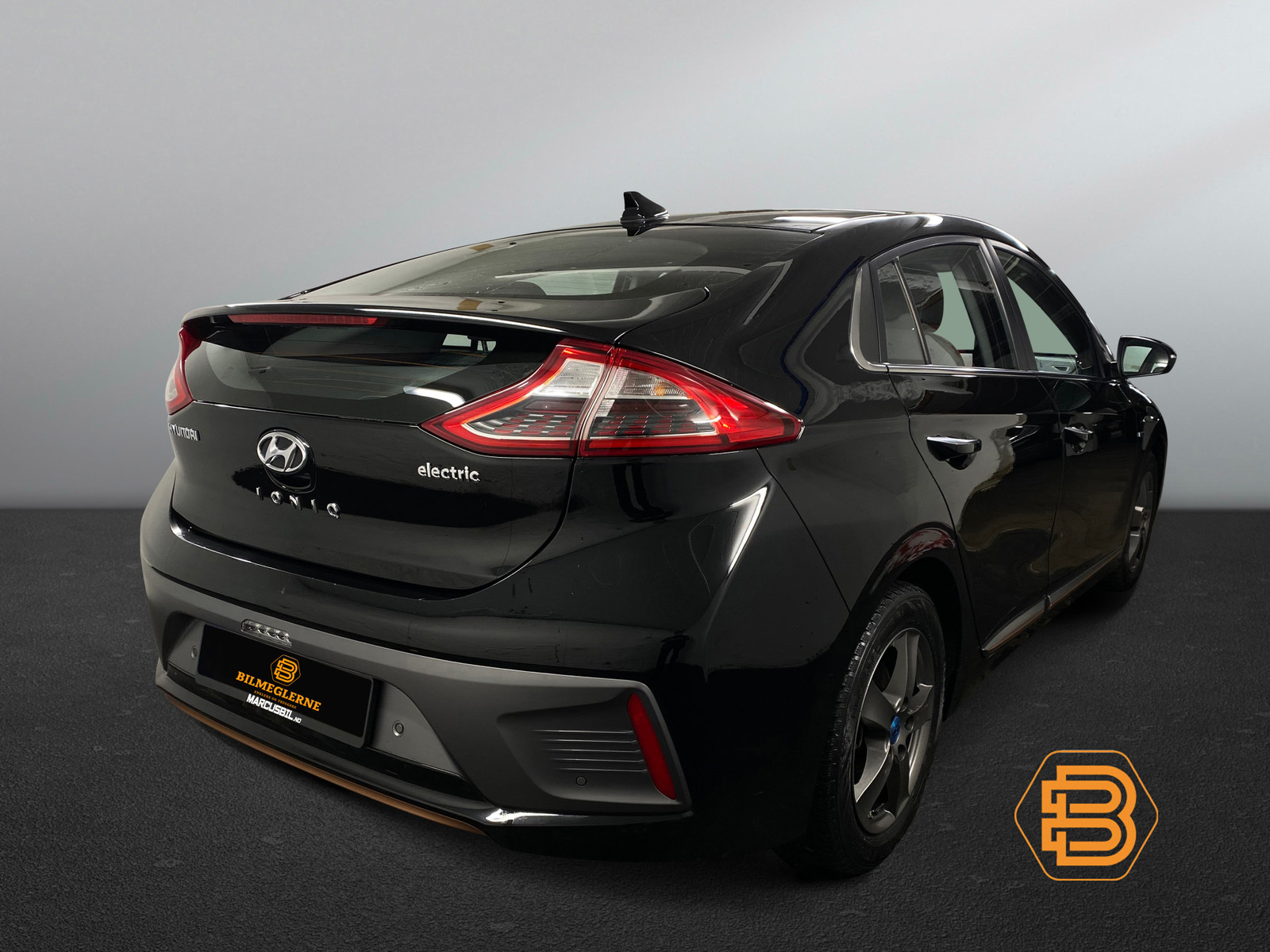 Hyundai IONIQ   image8