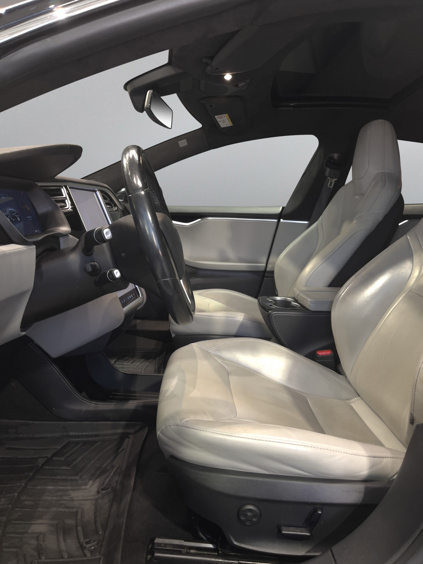 Tesla Model S   image8