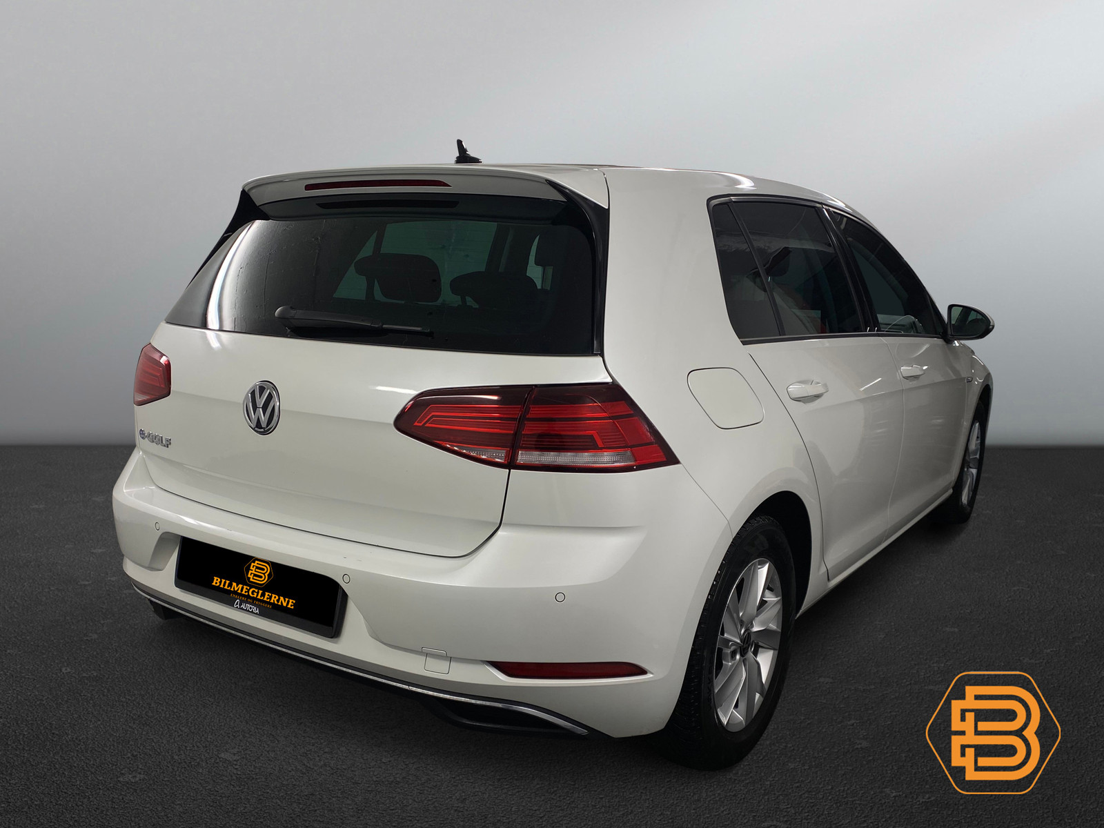 Volkswagen Golf   image8