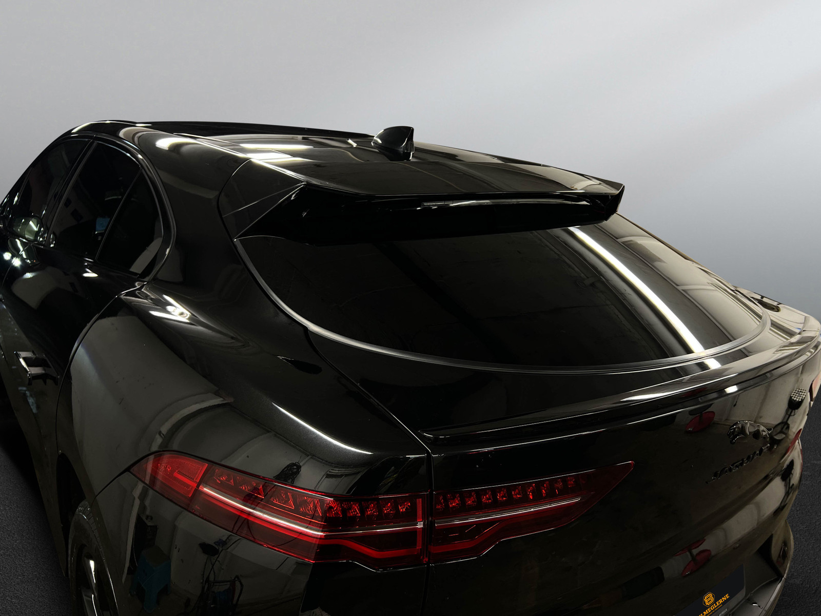 Jaguar I-PACE   image9