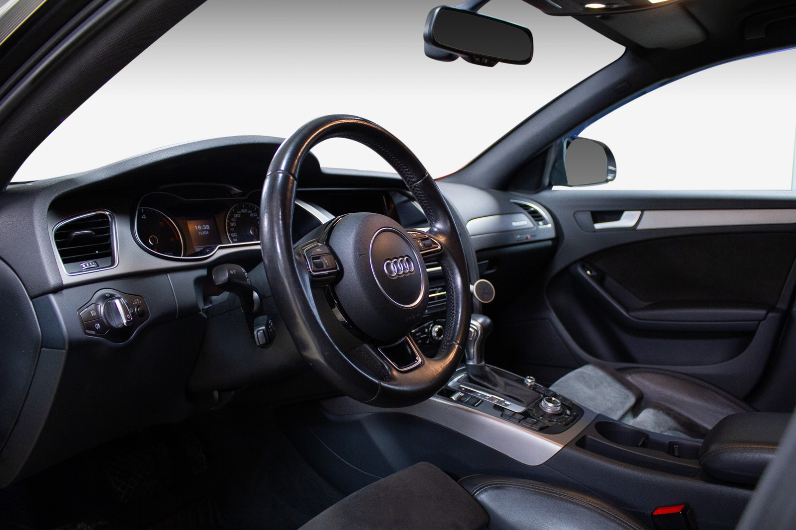 Audi A4 allroad   image9