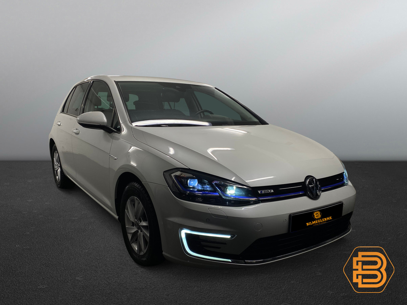 Volkswagen Golf   image9