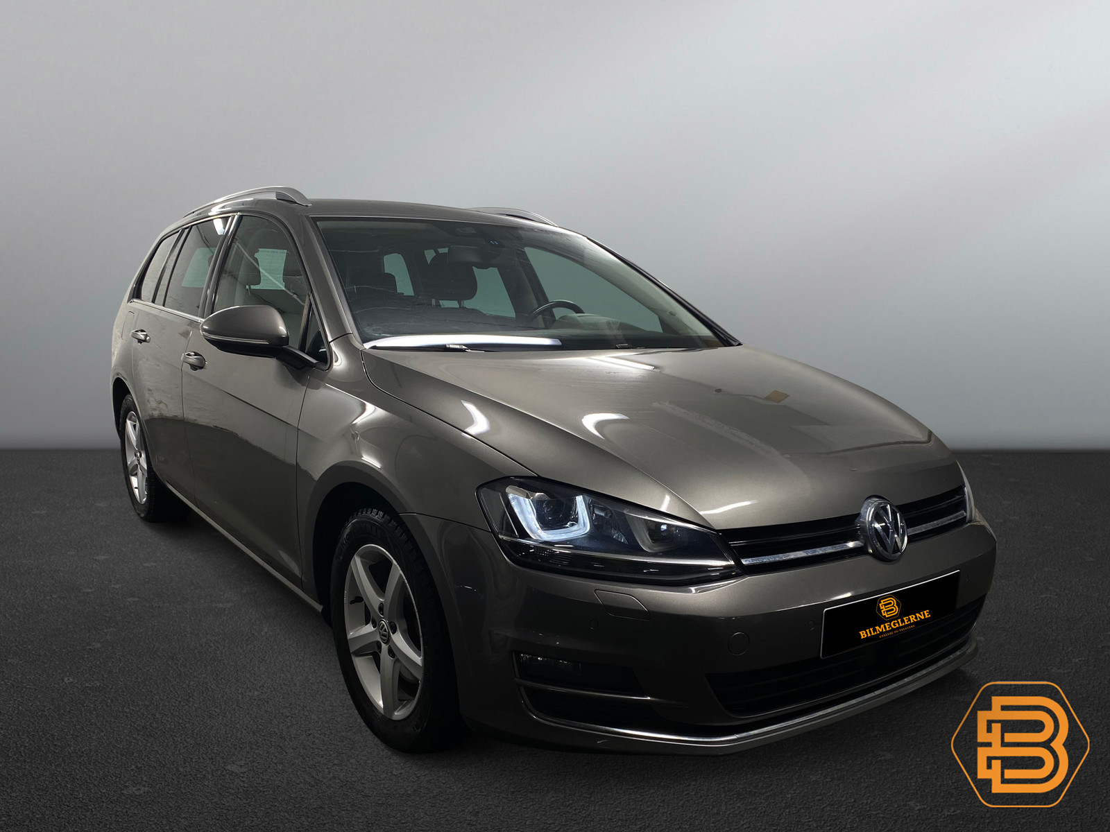 Volkswagen Golf   image9
