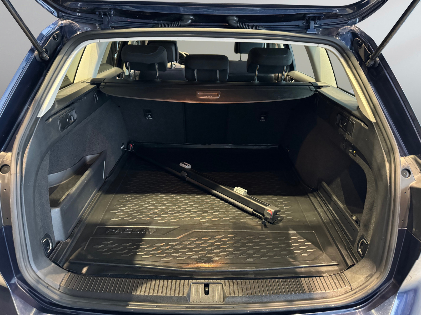 Volkswagen Passat   image9