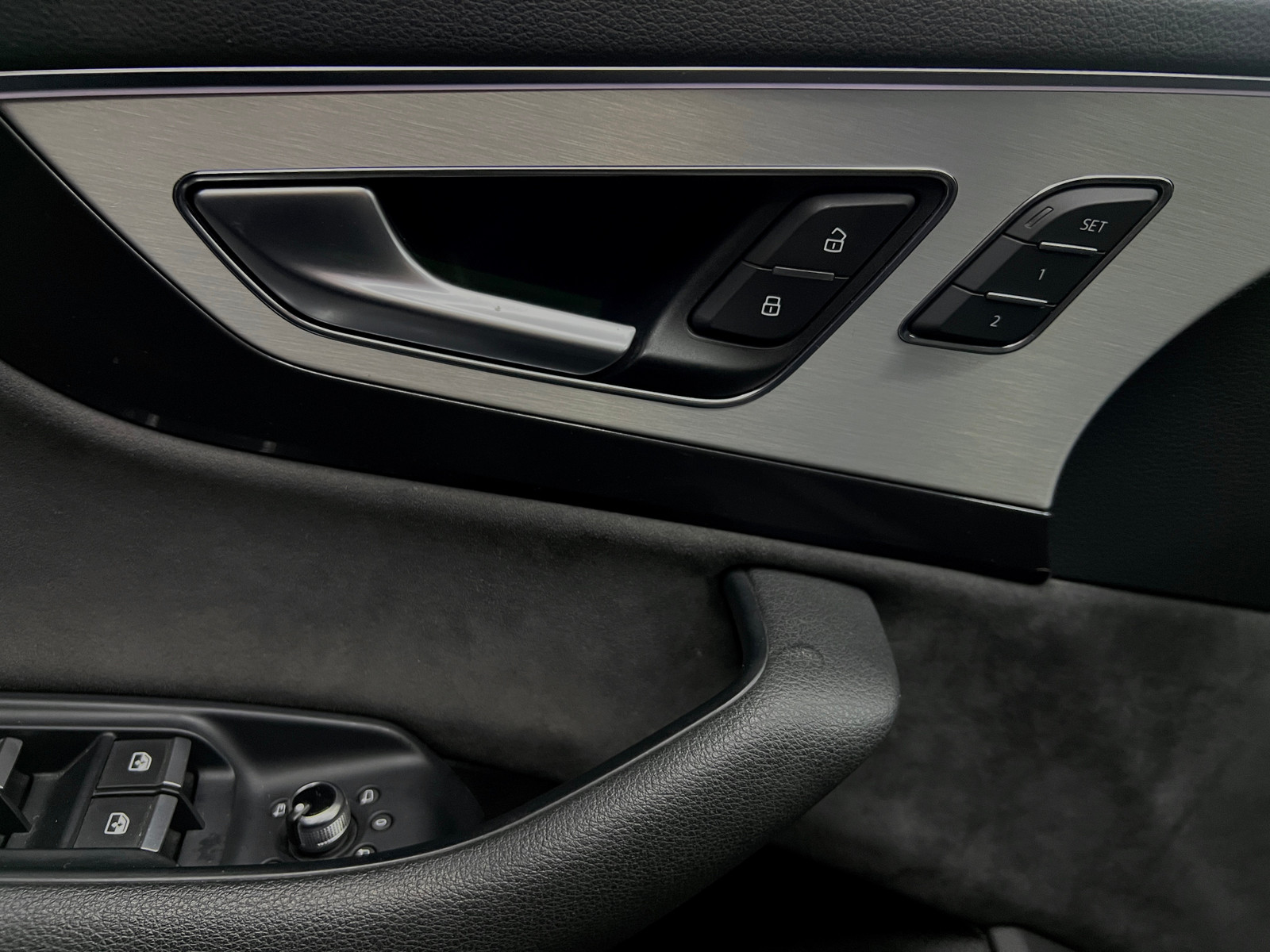 AUDI Q7 E TRON S-Line   image9