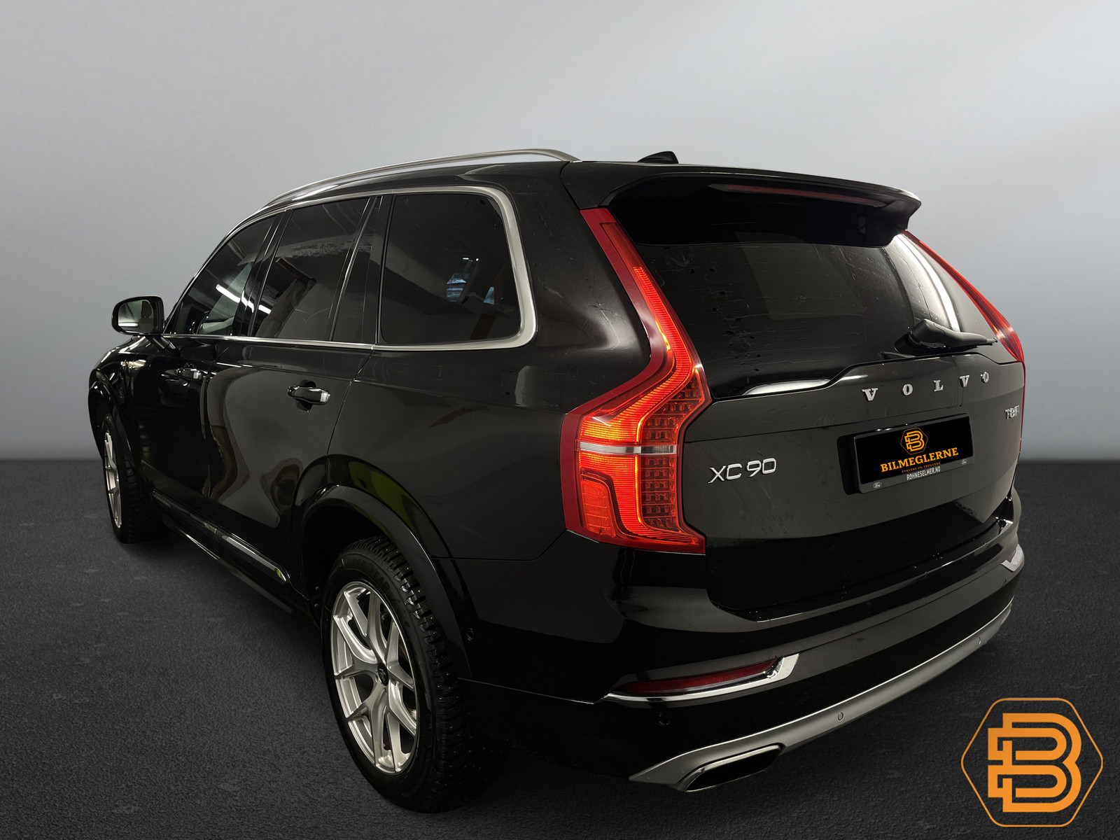 Volvo XC90   image10