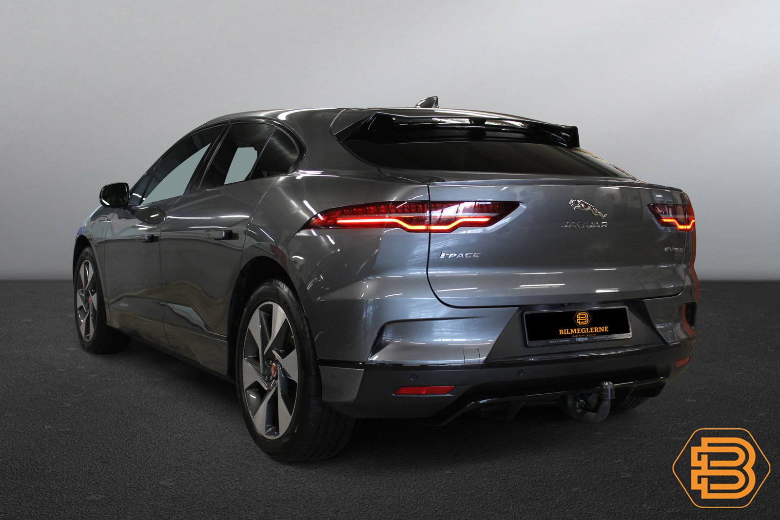 Jaguar I-PACE   image10
