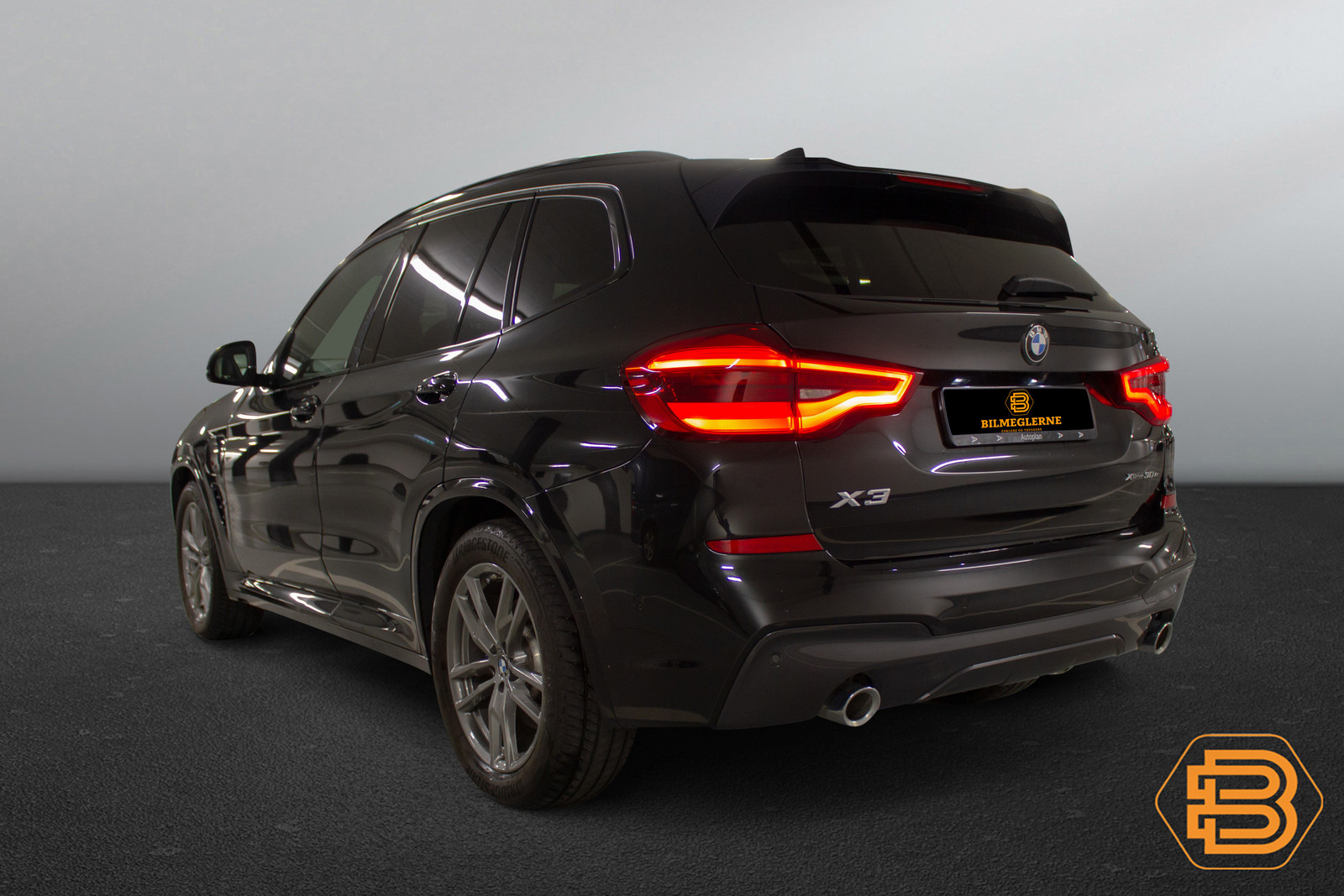 BMW X3   image10