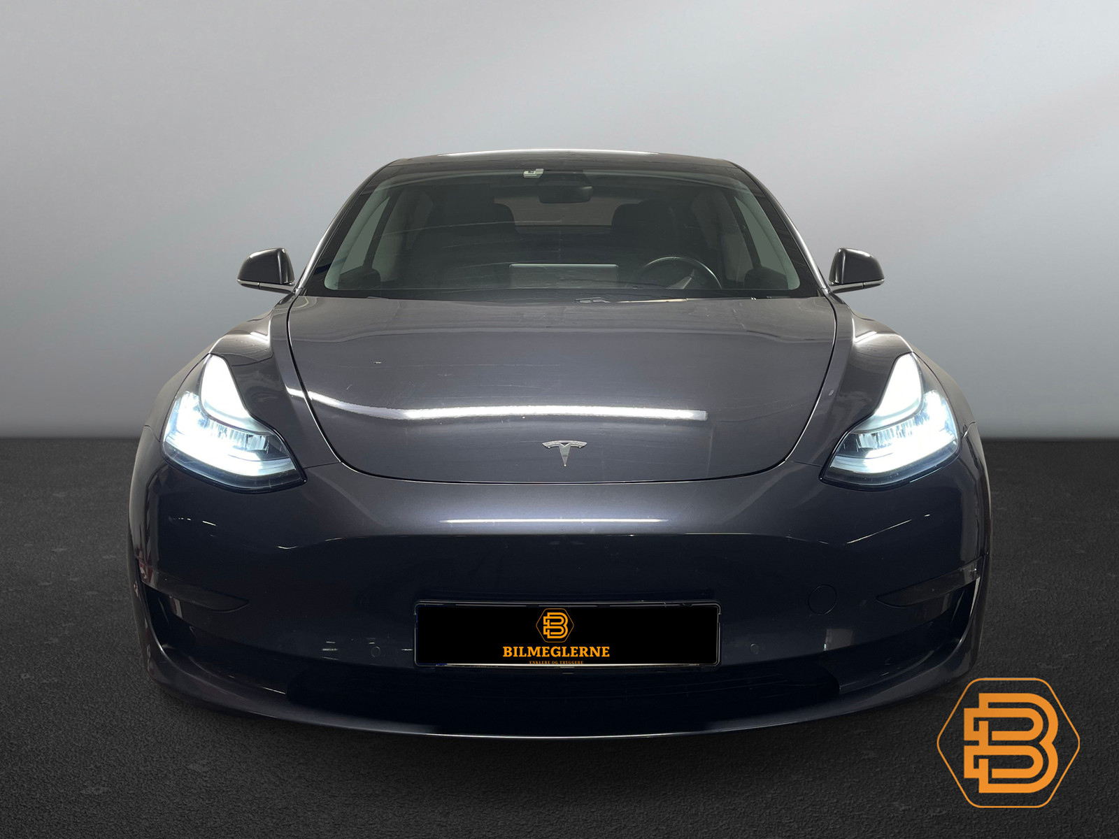 Tesla Model 3   image10