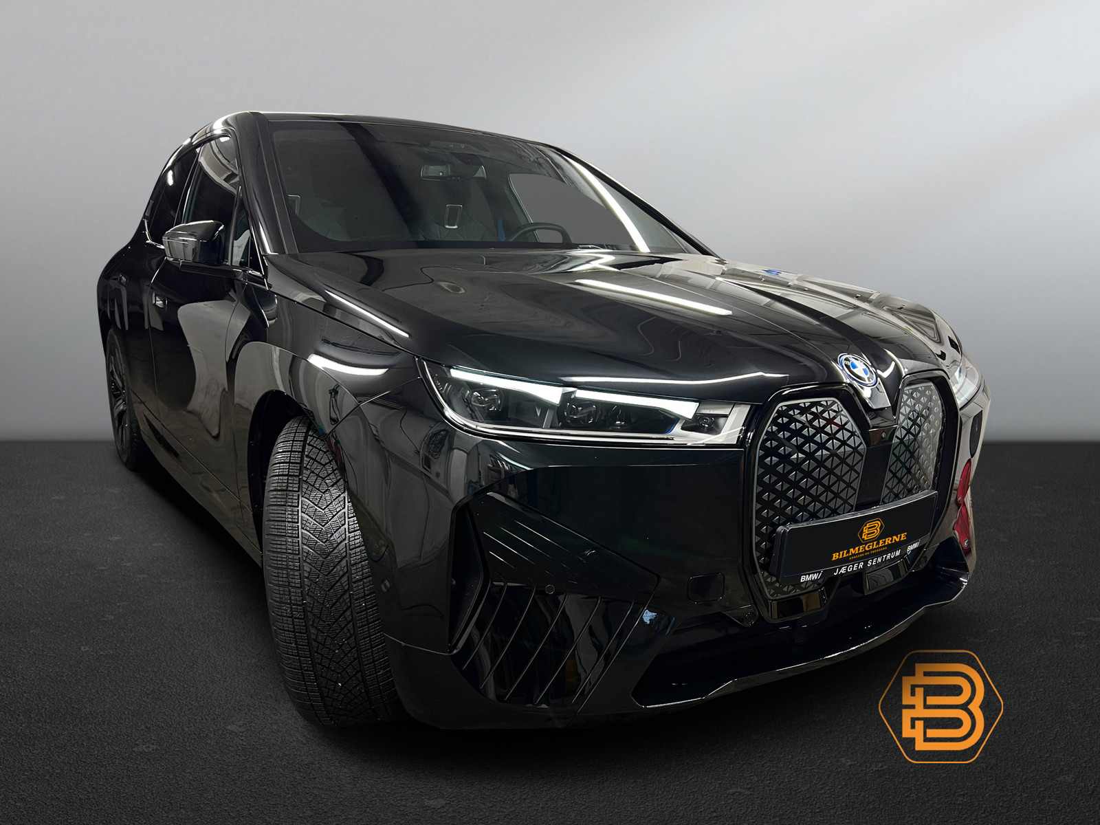 BMW iX xDrive 50   image10
