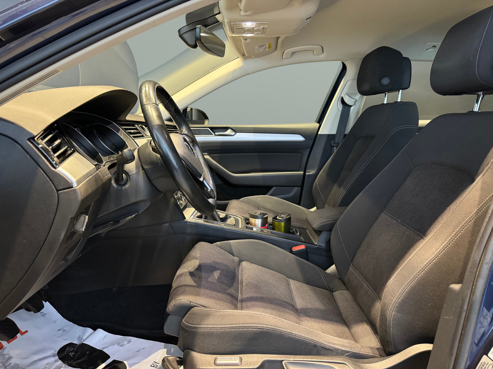 Volkswagen Passat   image11