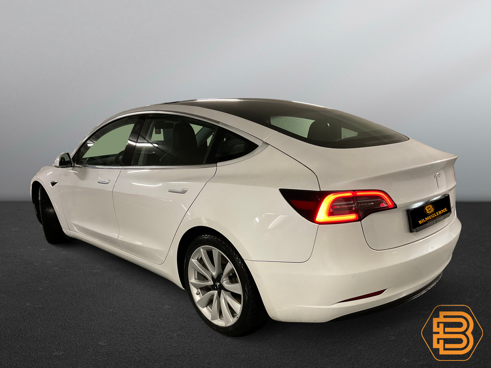 Tesla Model 3   image11