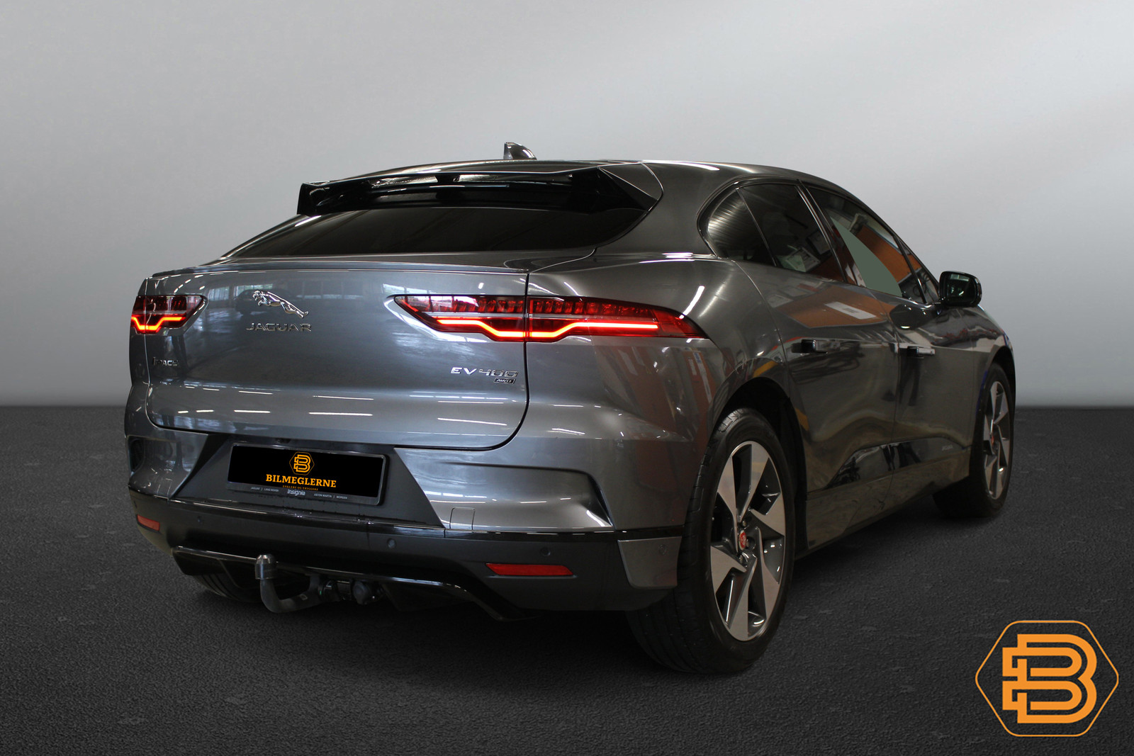 Jaguar I-PACE   image12