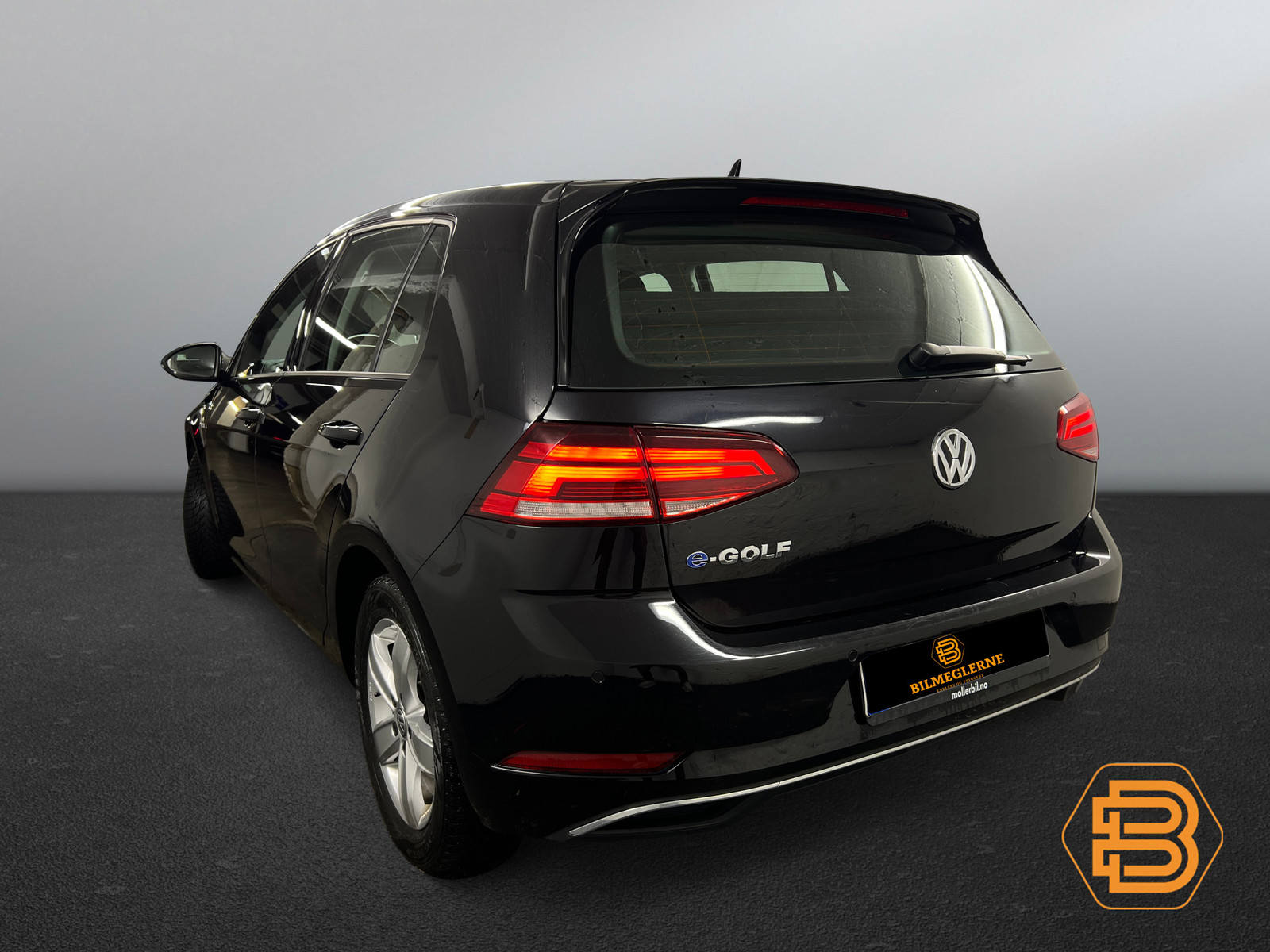 Volkswagen Golf   image12