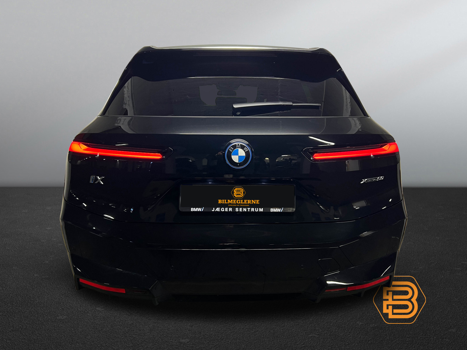 BMW iX xDrive 50   image12