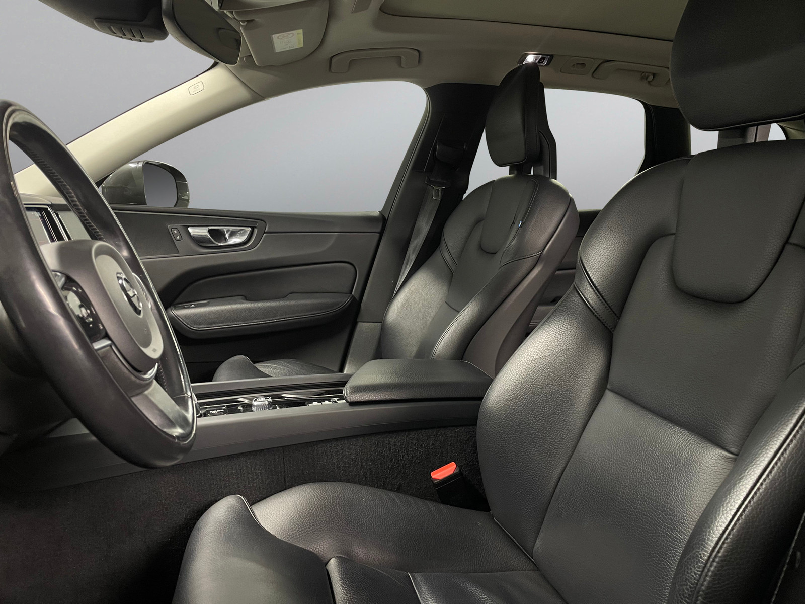Volvo XC 60   image13