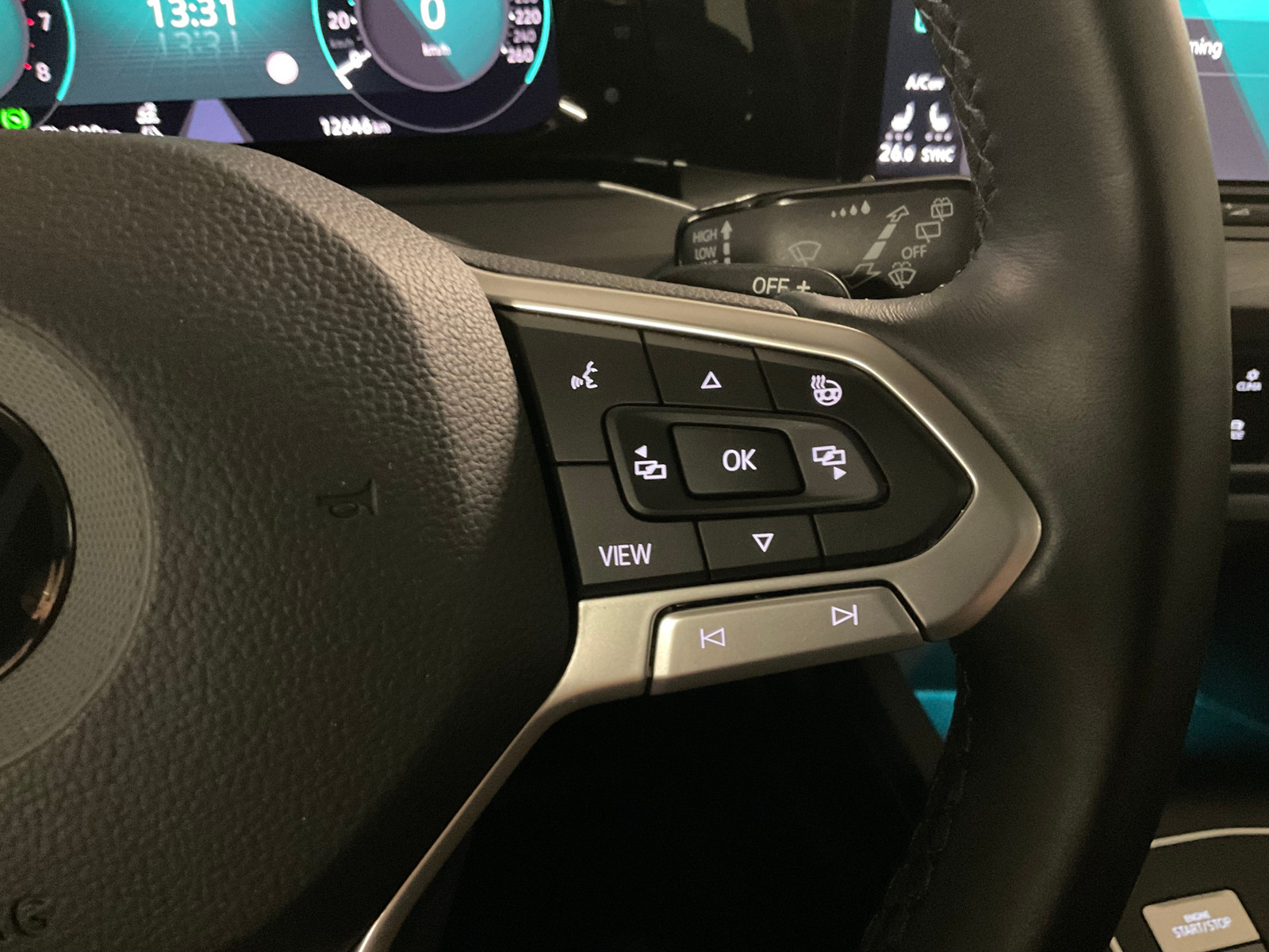 Volkswagen Golf   image13