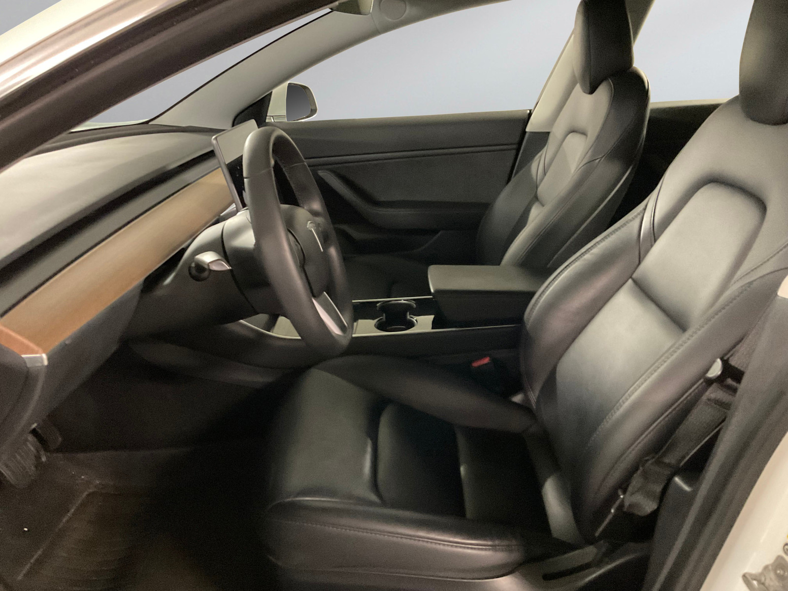 Tesla Model 3   image13