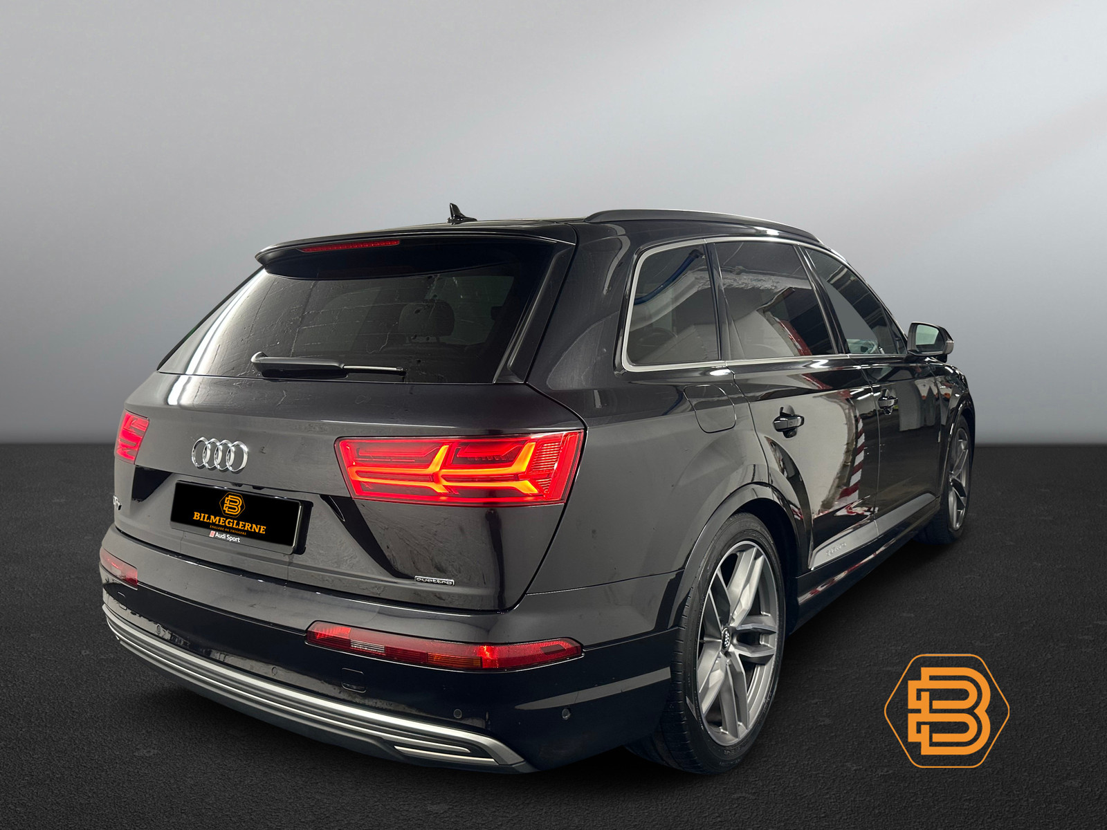 Audi Q7   image13
