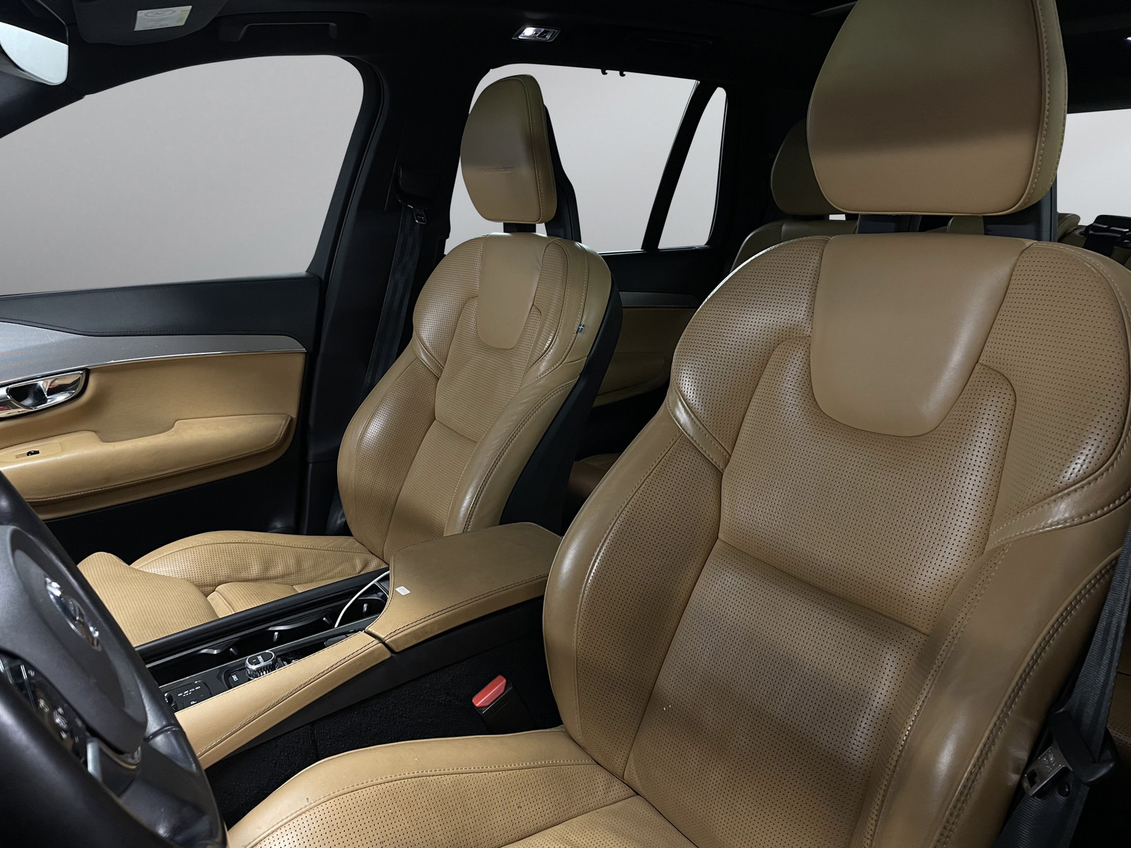 Volvo XC90   image14