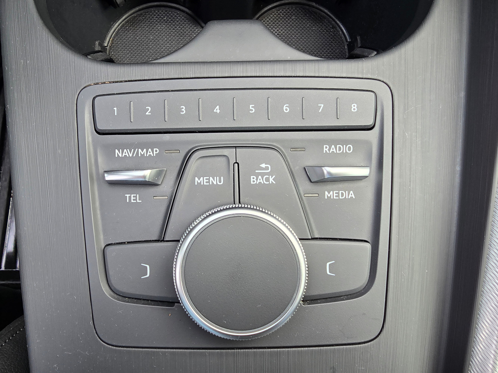 Audi A4   image14