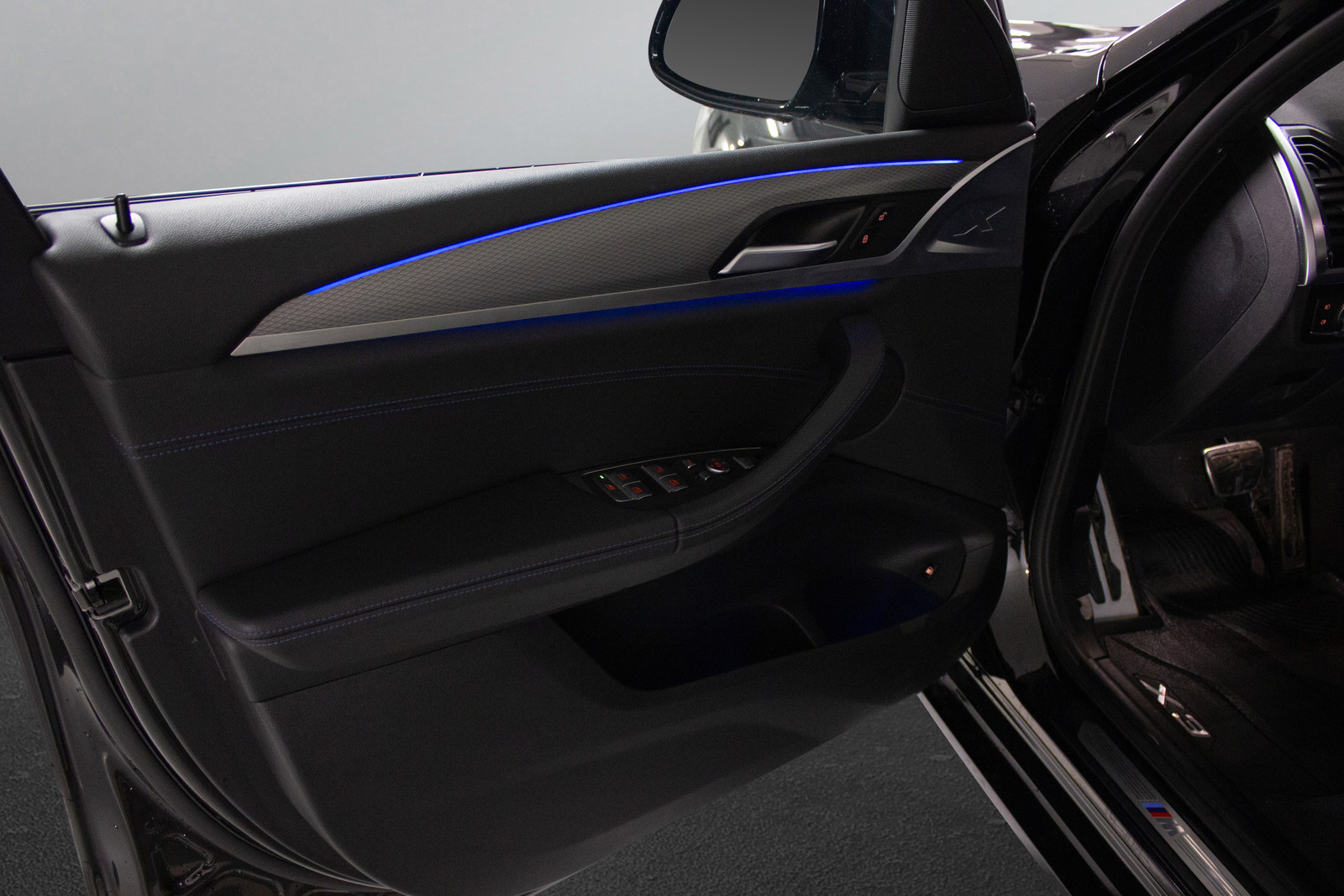 BMW X3   image14