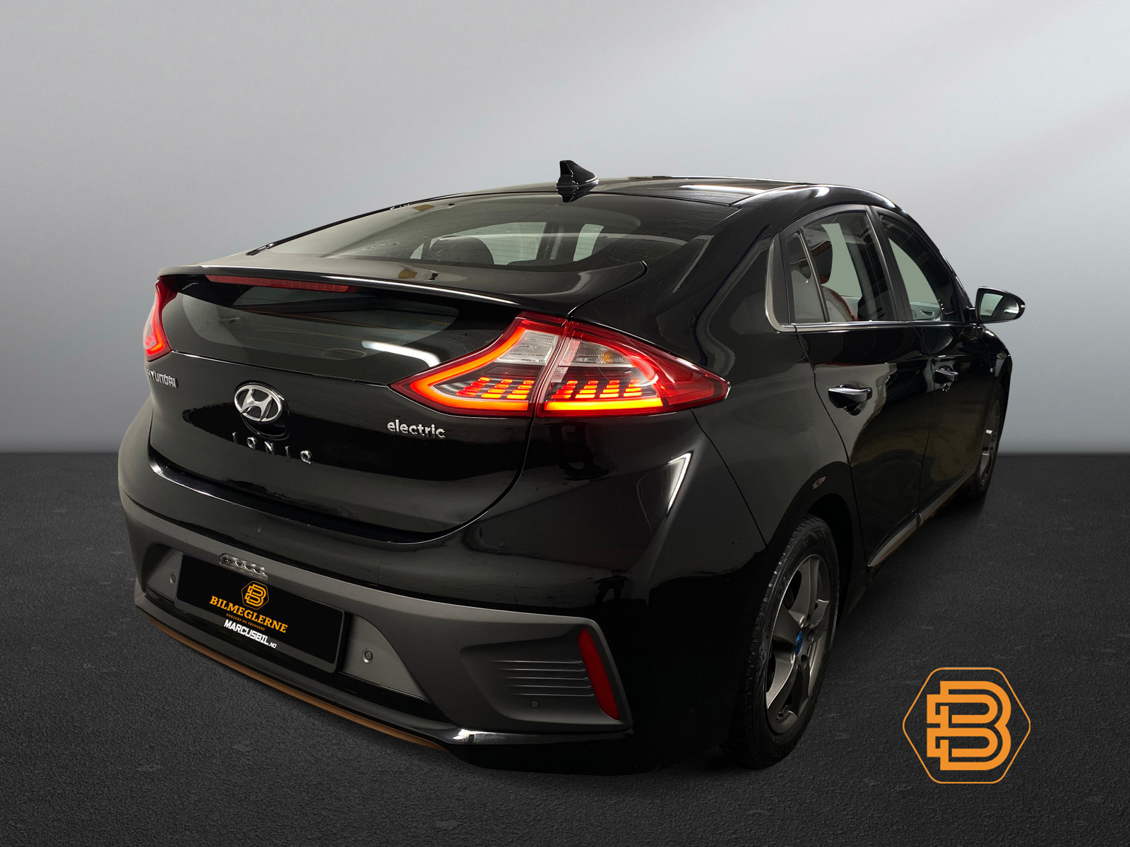 Hyundai IONIQ   image14