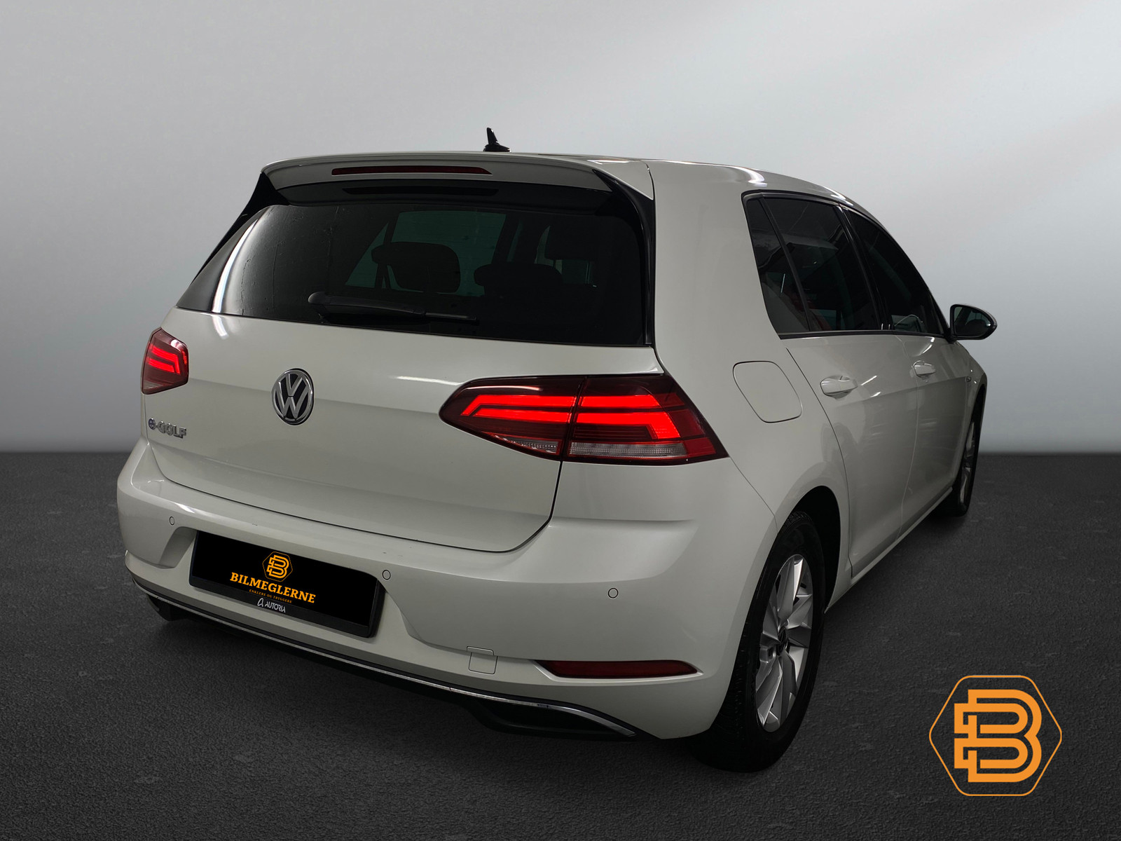 Volkswagen Golf   image14